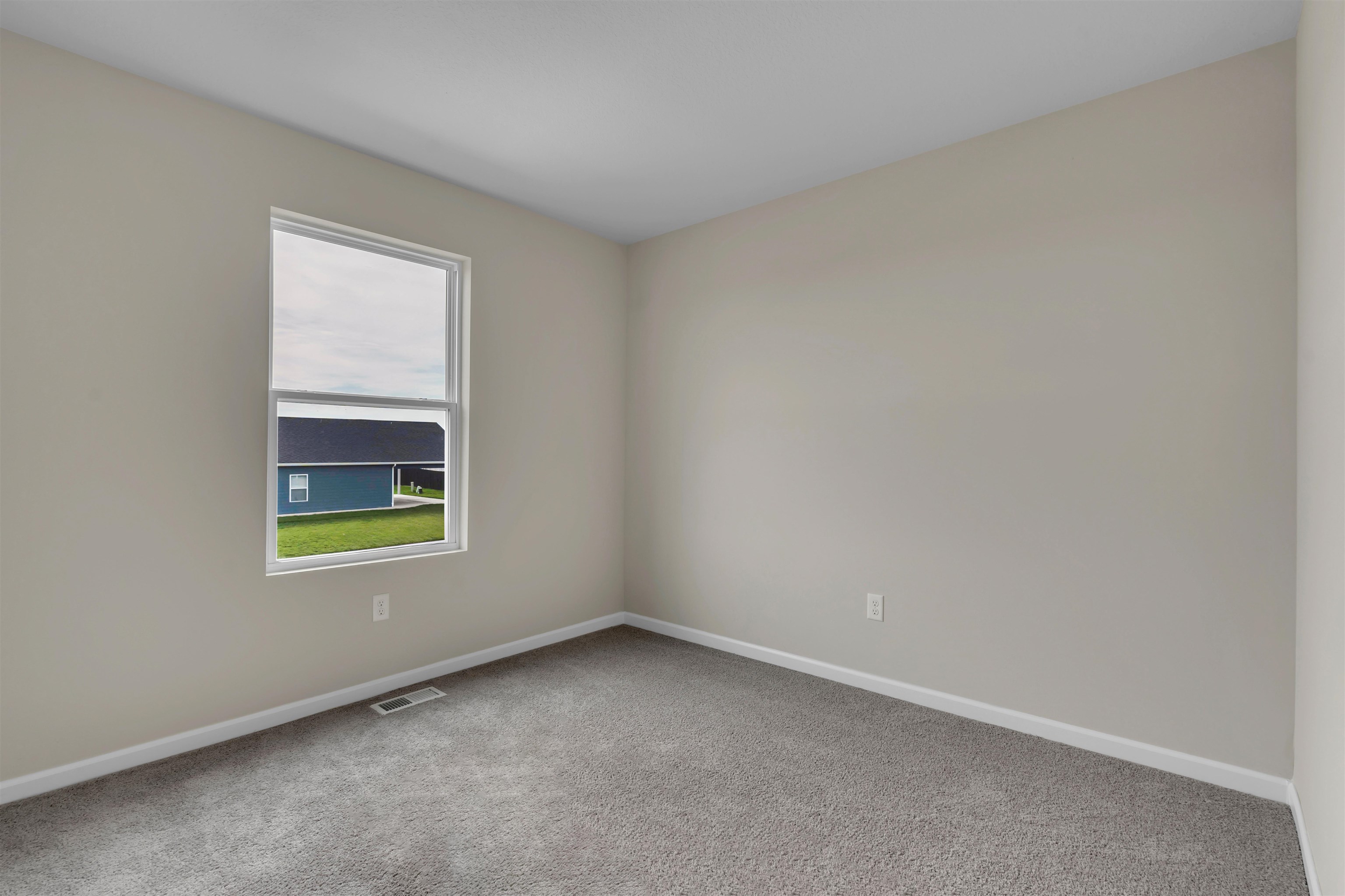 110 S Gatewood St Property Photo 15