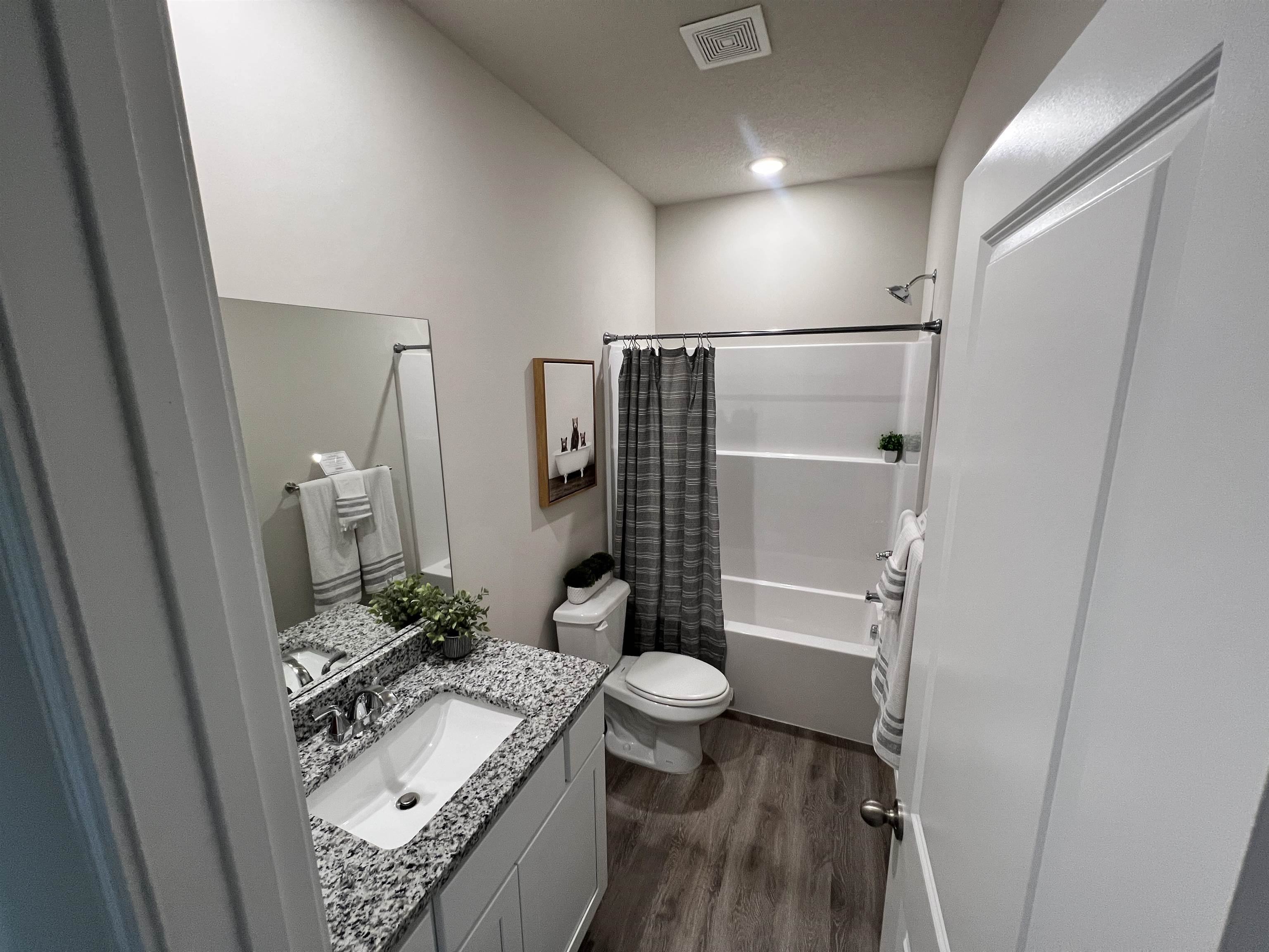 3139 E Highridge Ct Property Photo 4