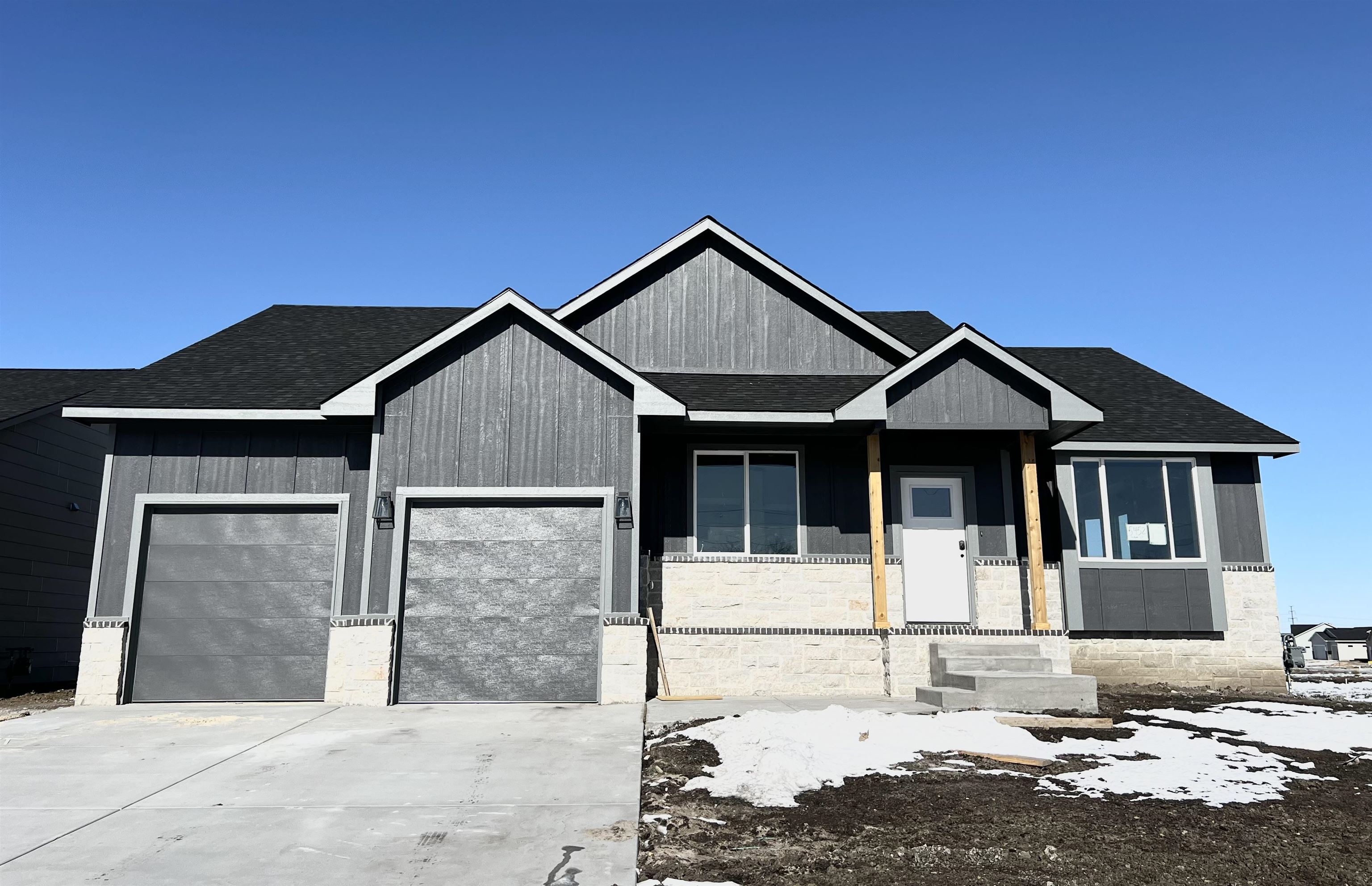 5452 N Toben Dr Property Photo 1
