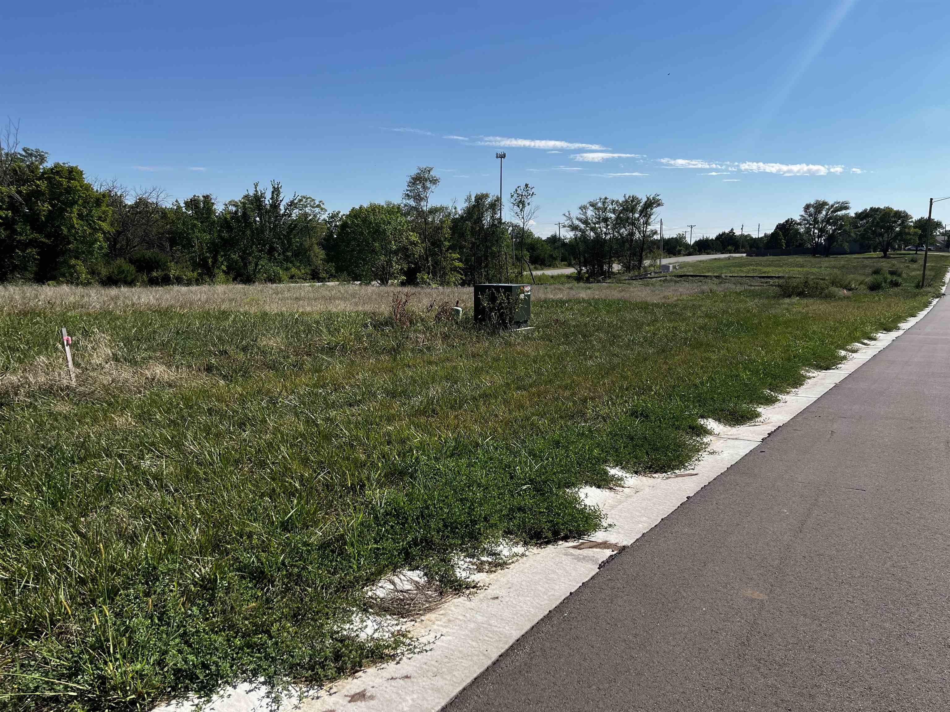 735 W Santa Fe Ave Property Photo 1