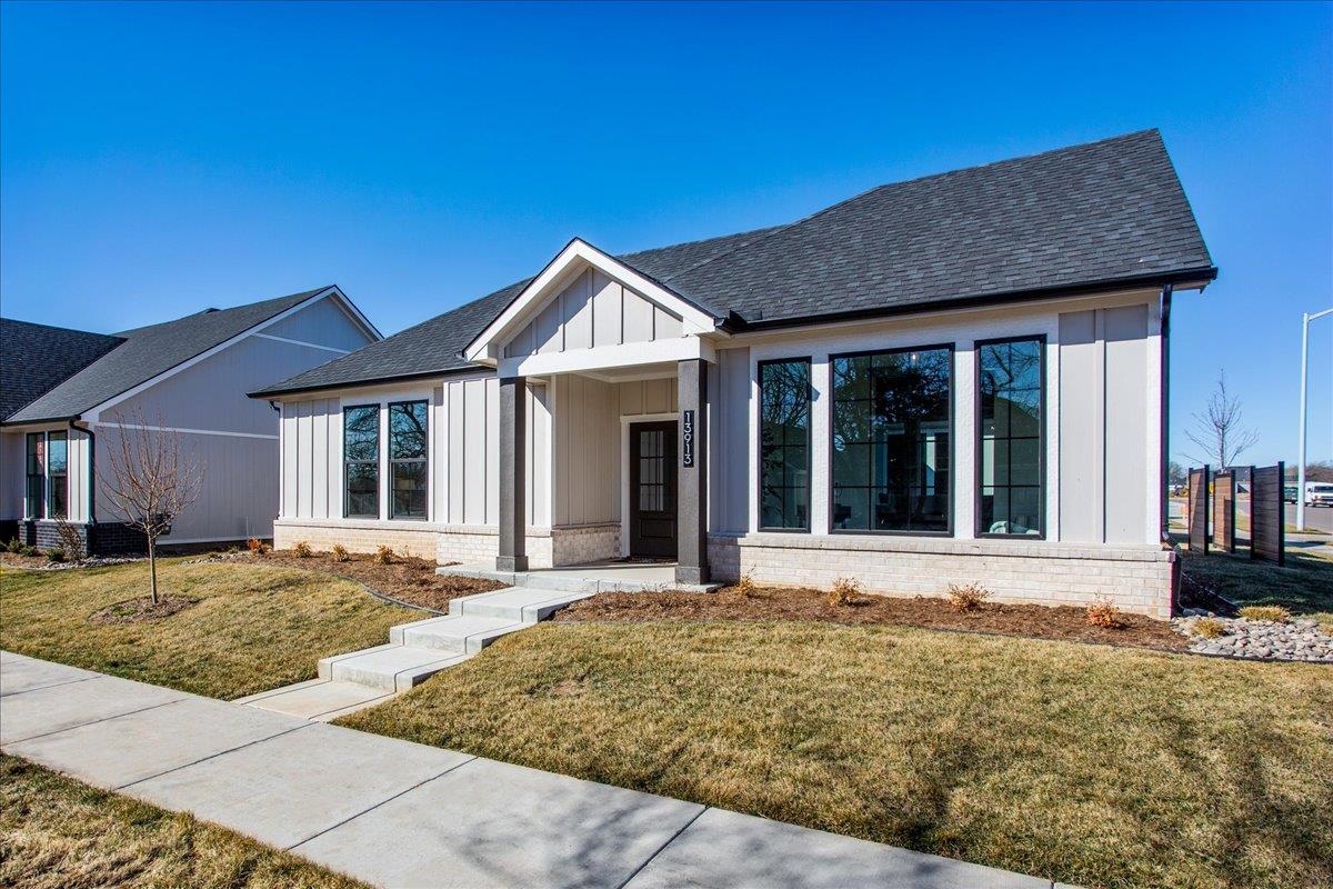 13913 W Barn Owl St Property Photo