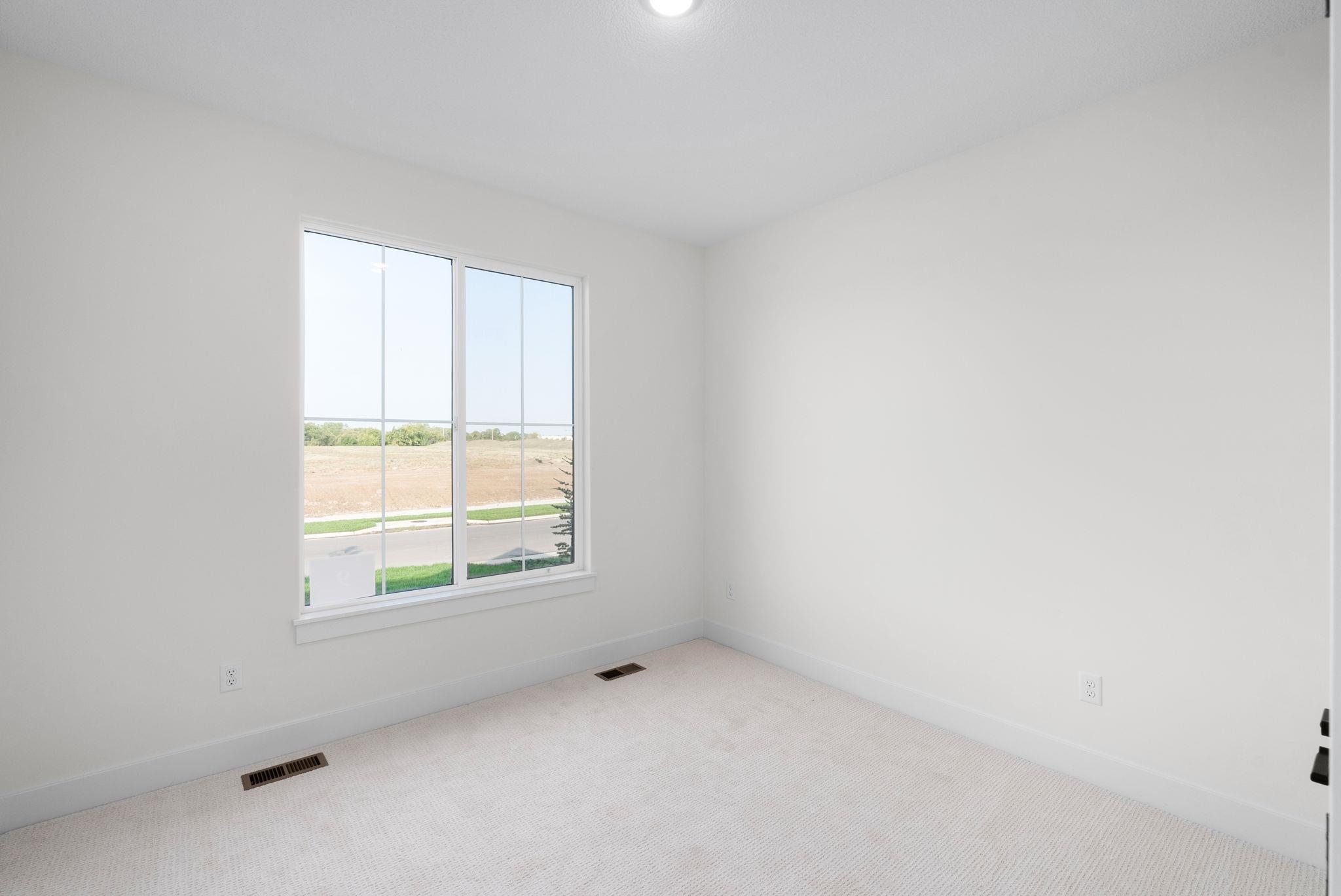1015 S Brookside Property Photo 23