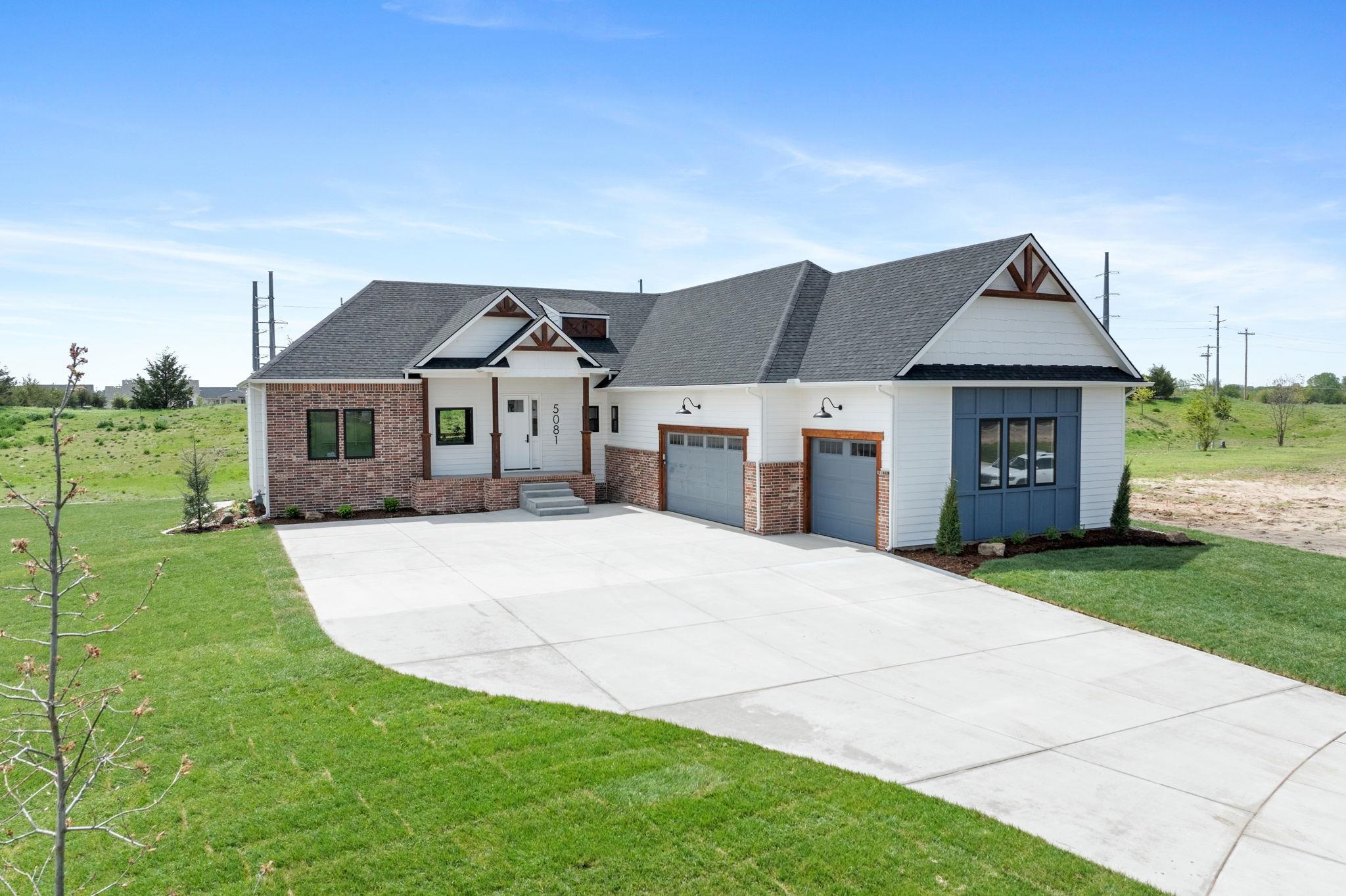 5081 Shoreside Ct Property Photo 1
