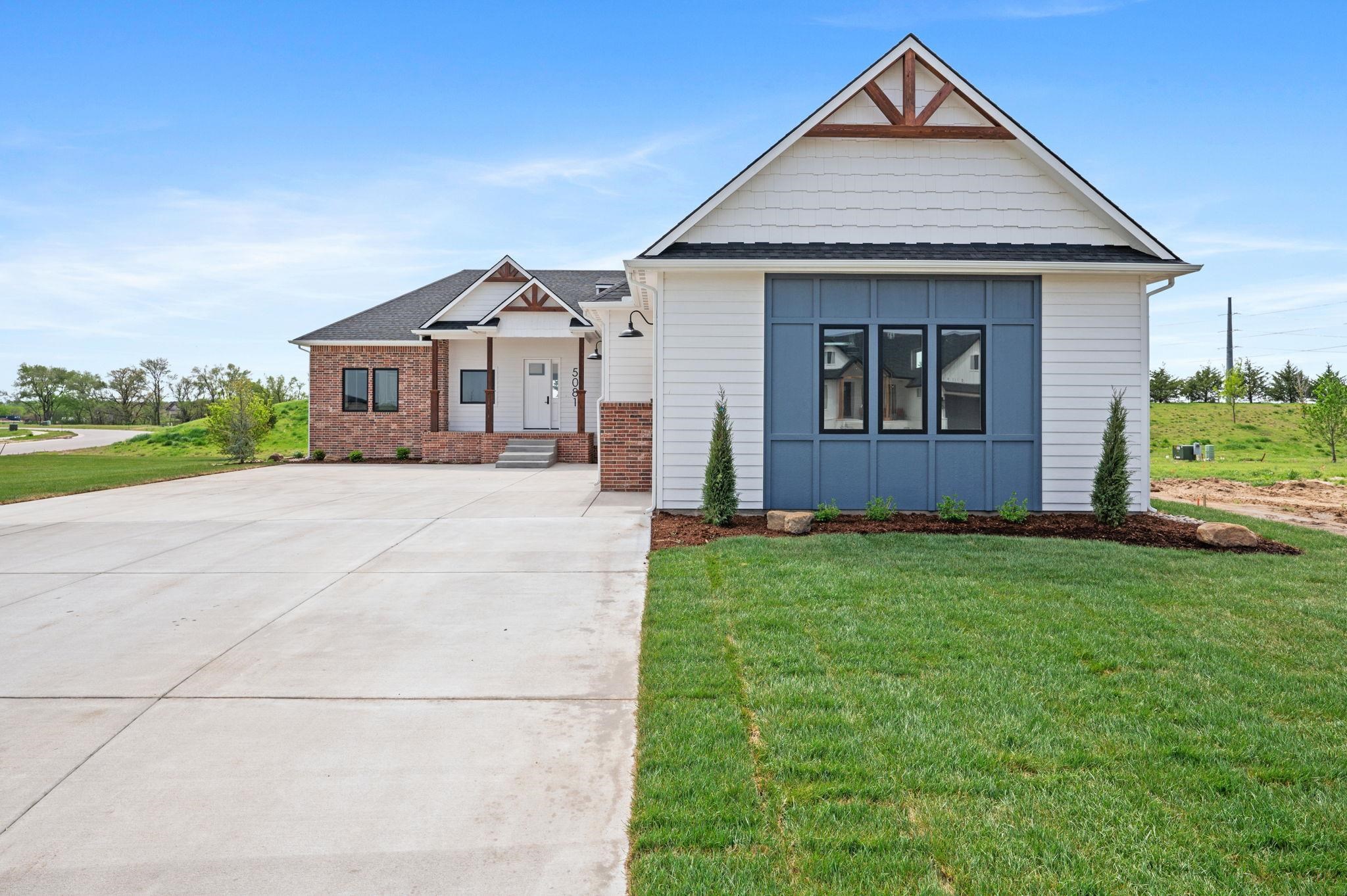 5081 Shoreside Ct Property Photo 4