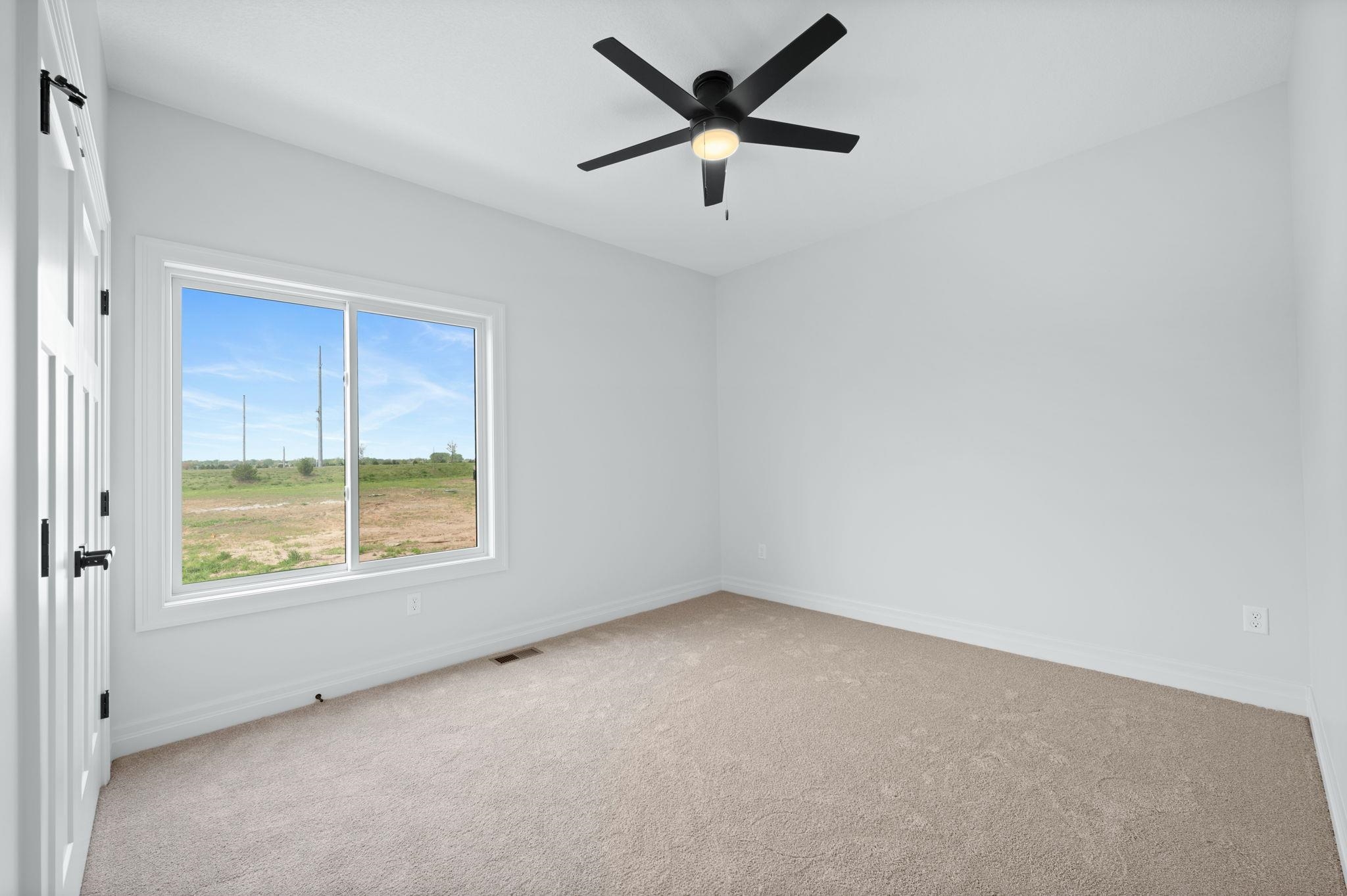 5081 Shoreside Ct Property Photo 25