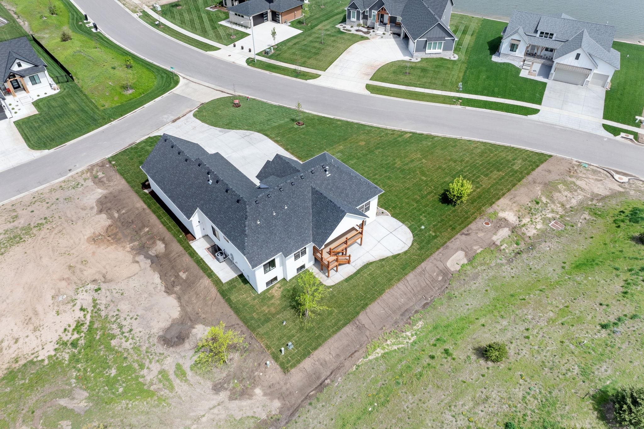 5081 Shoreside Ct Property Photo 29