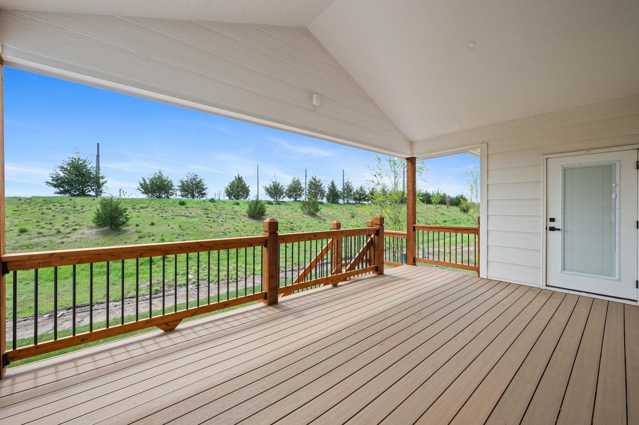 5081 Shoreside Ct Property Photo 33