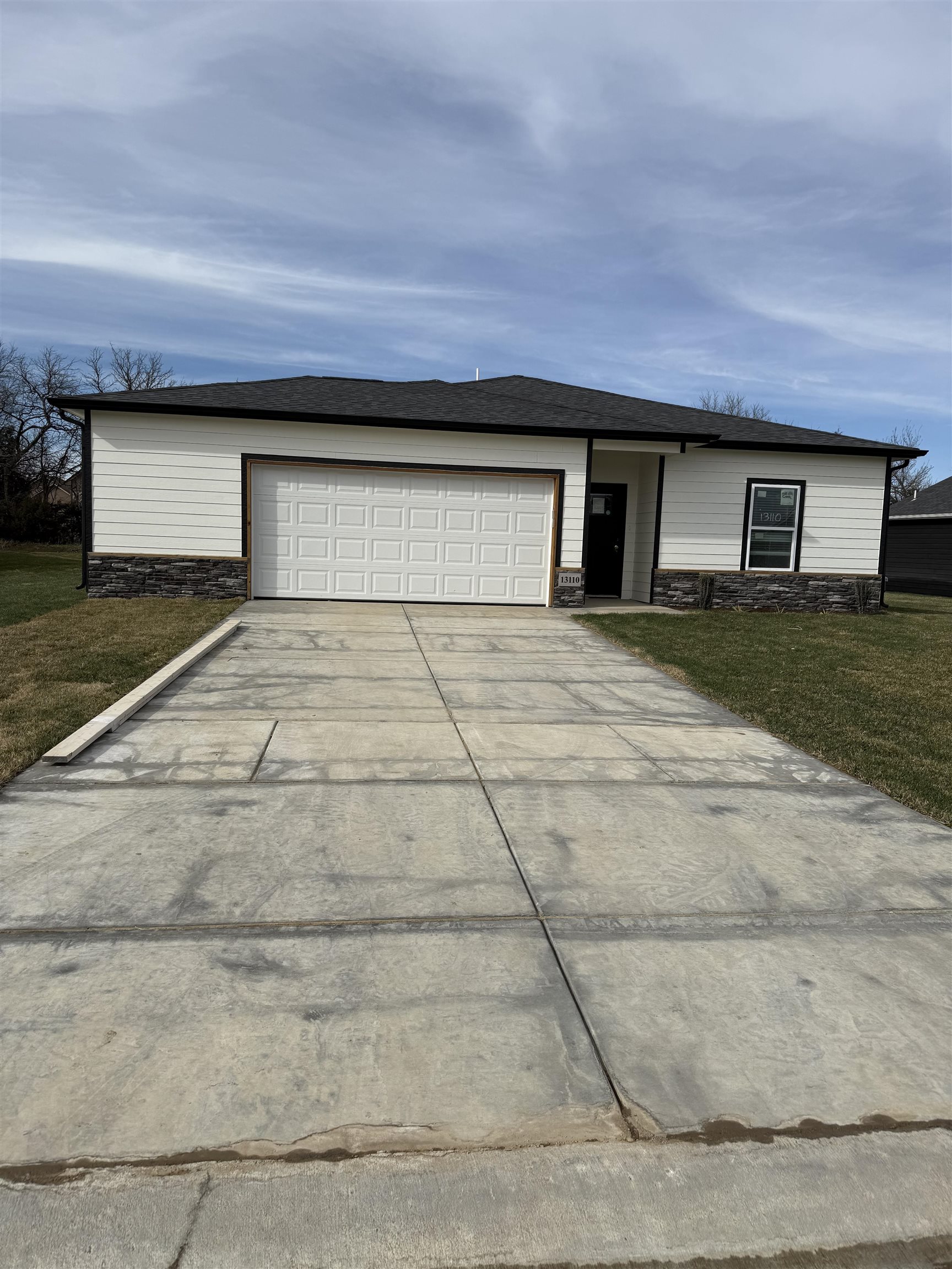 13110 E Spring Valley St Property Photo