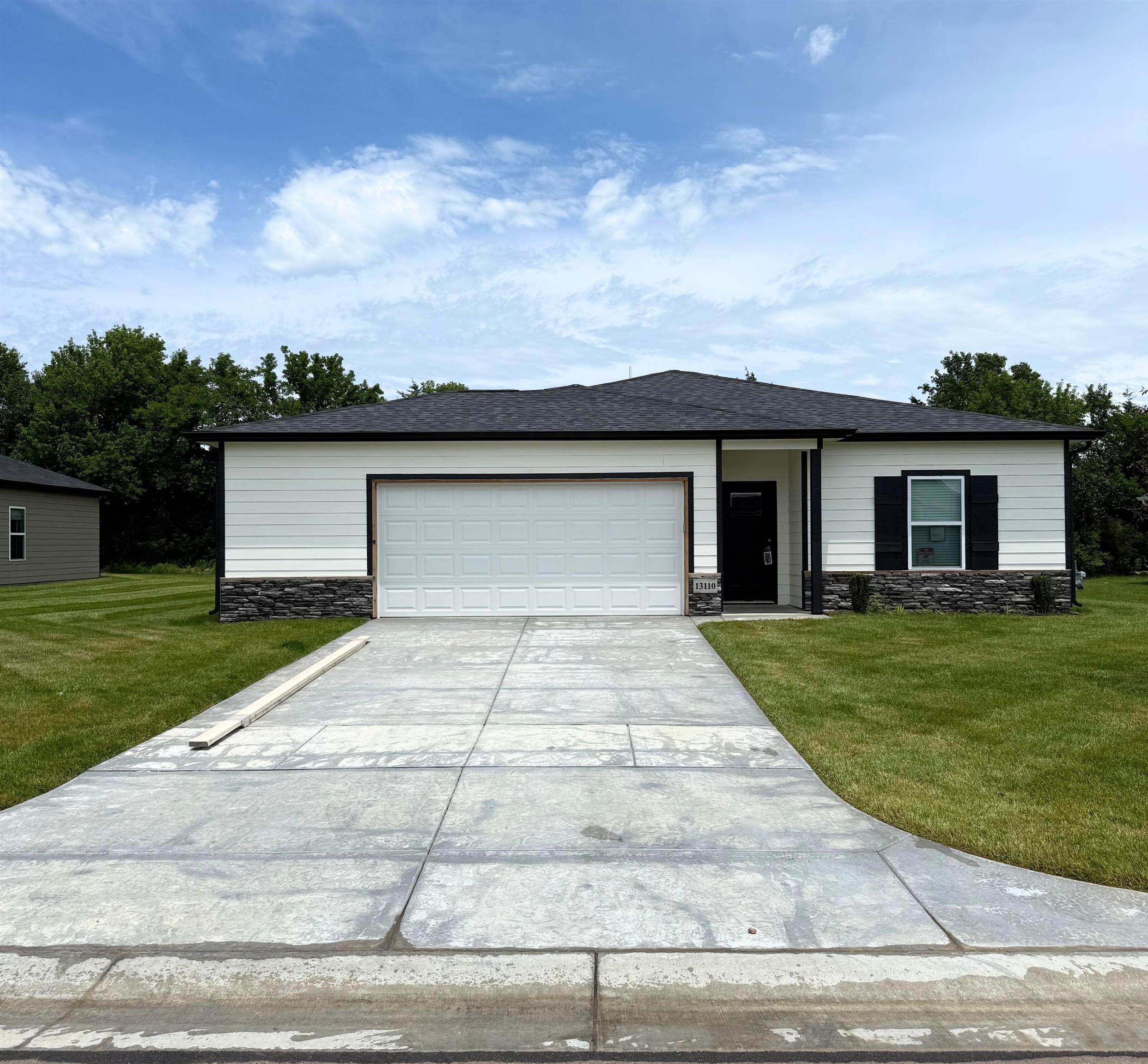 13110 E Spring Valley St Property Photo 1