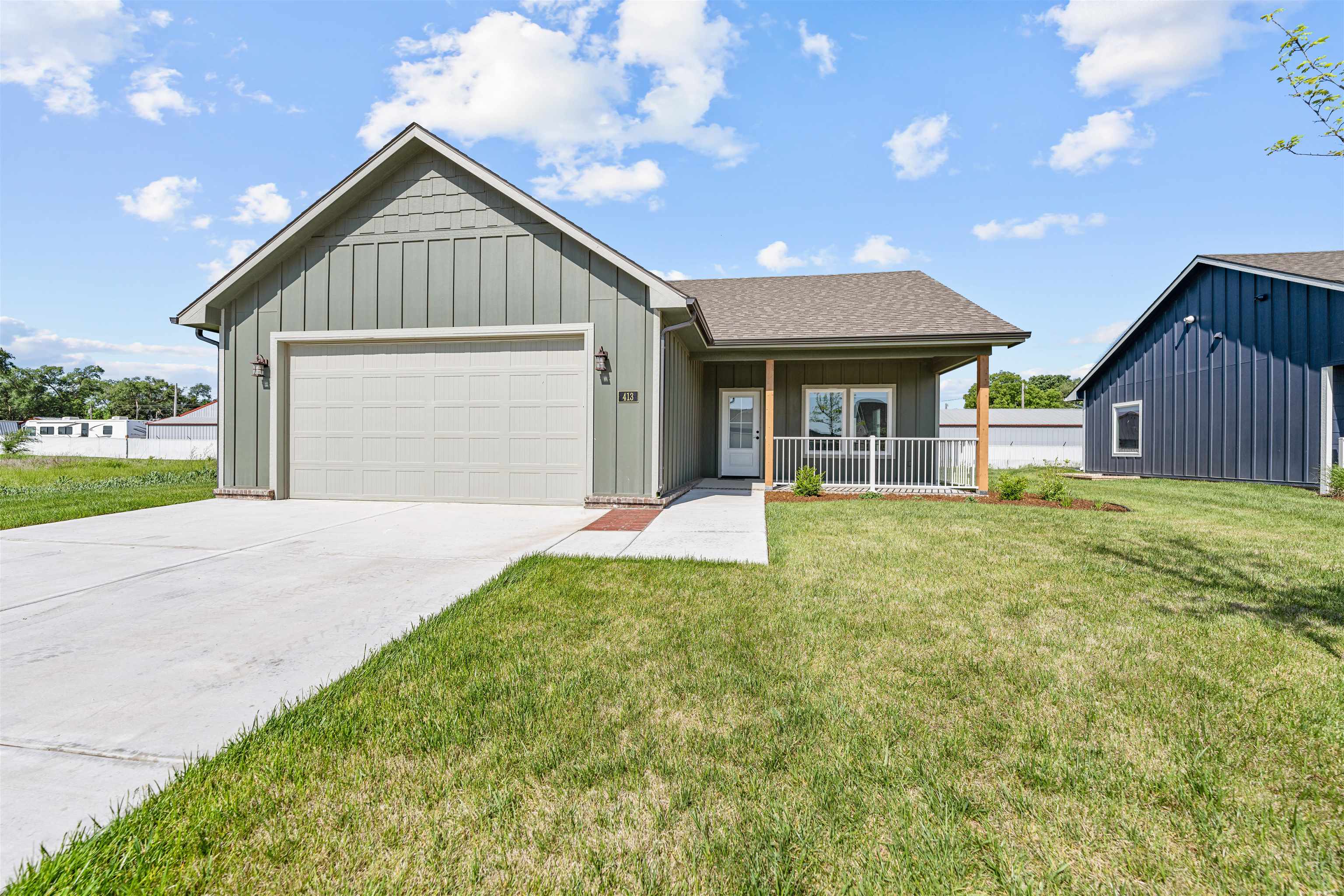 413 Dala Dr Property Photo 1