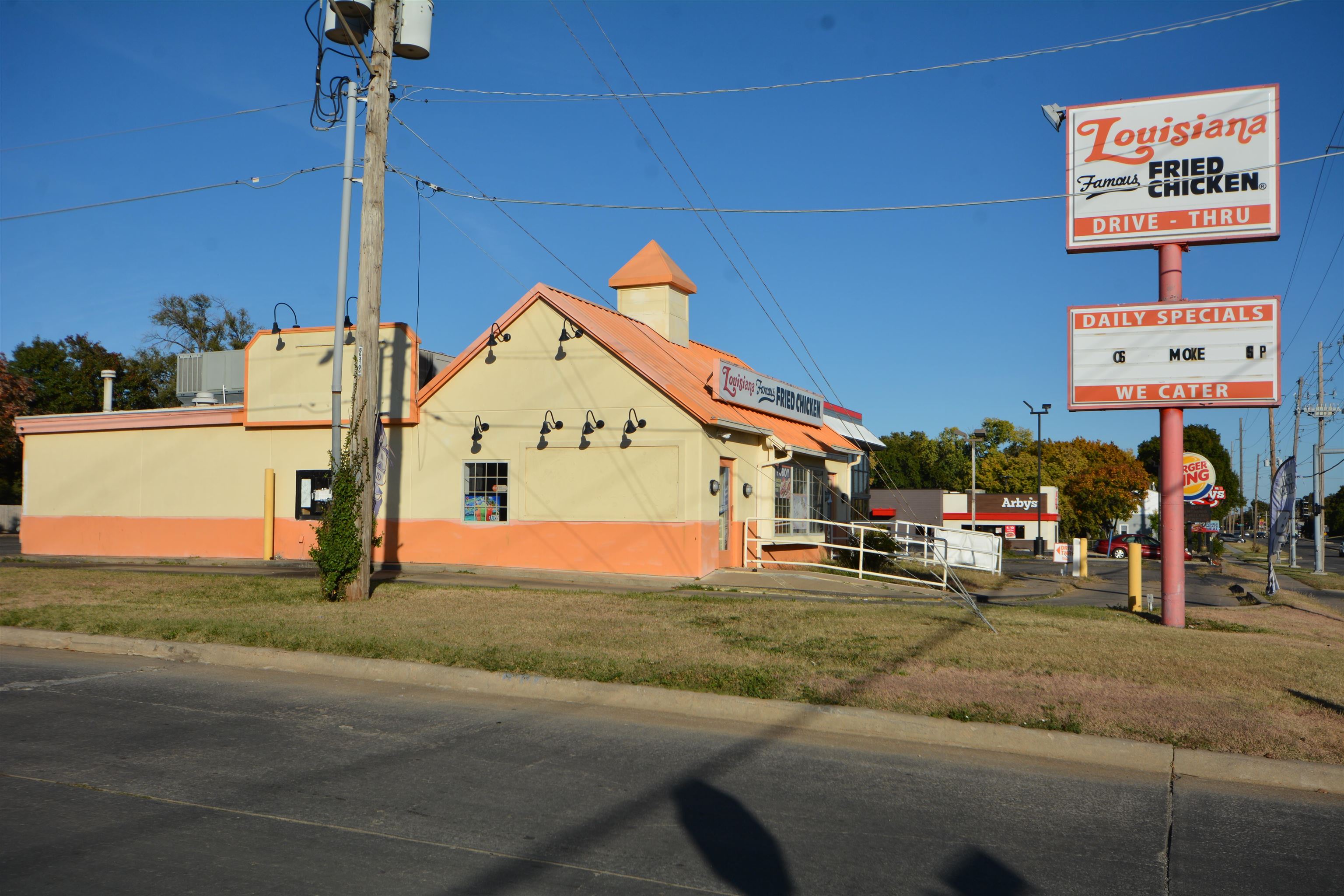 4206 E Harry St Property Photo 2