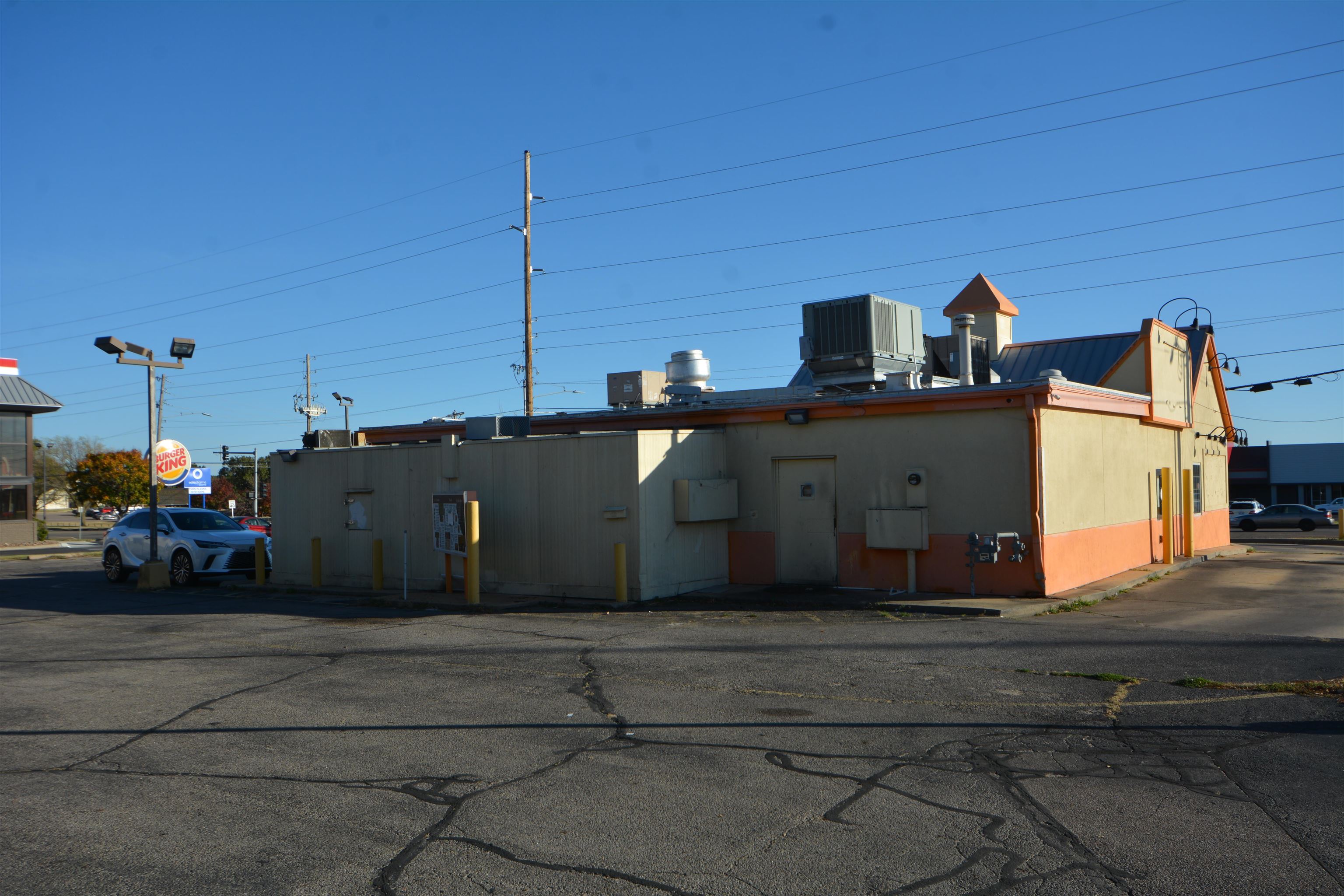 4206 E Harry St Property Photo 4
