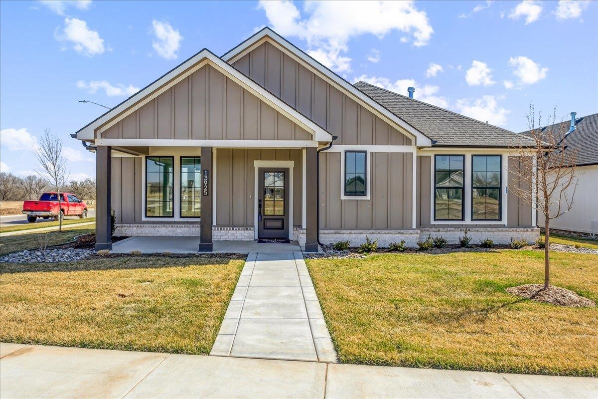 13925 W Barn Owl St Property Photo