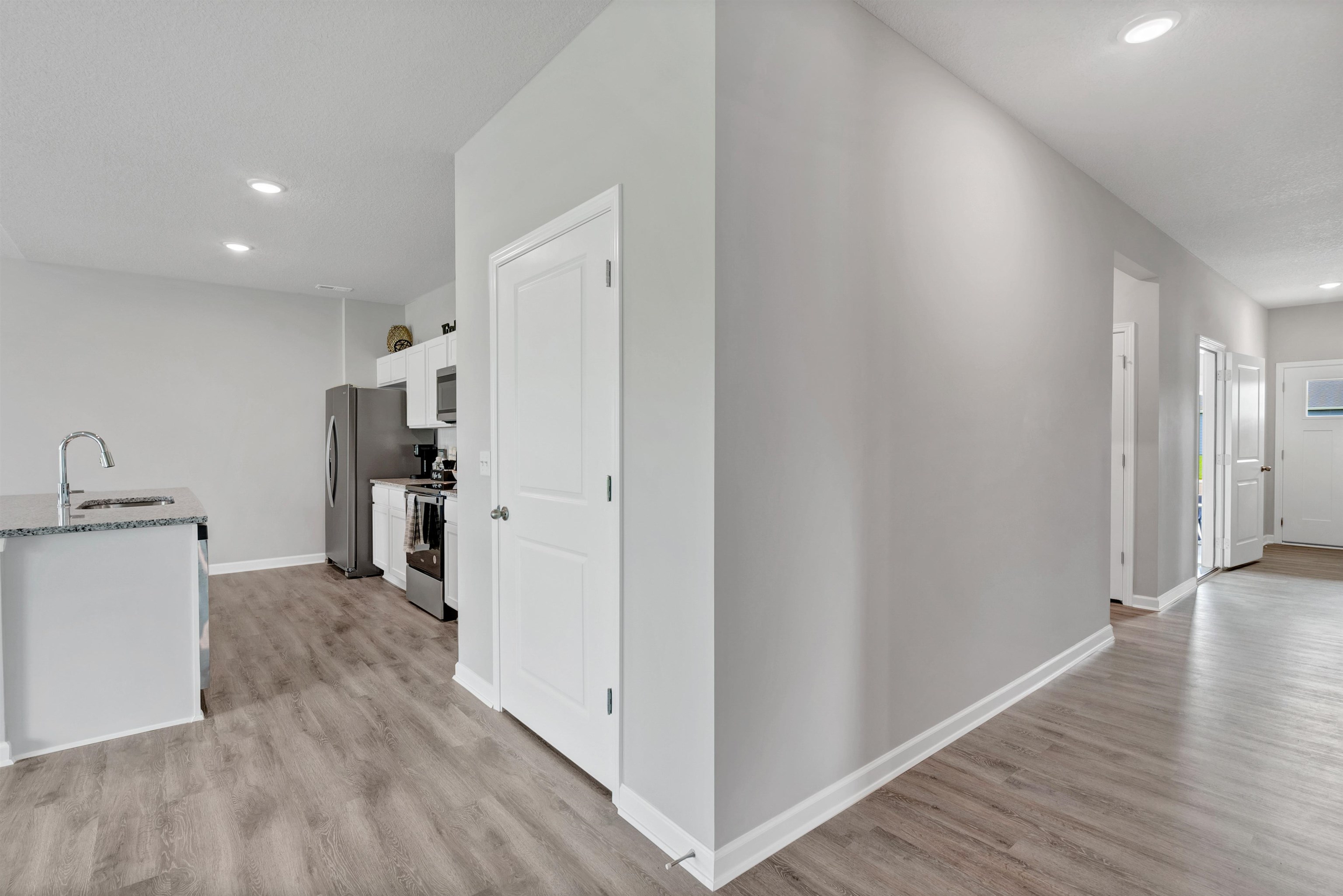 13101 E Spring Valley St Property Photo 3