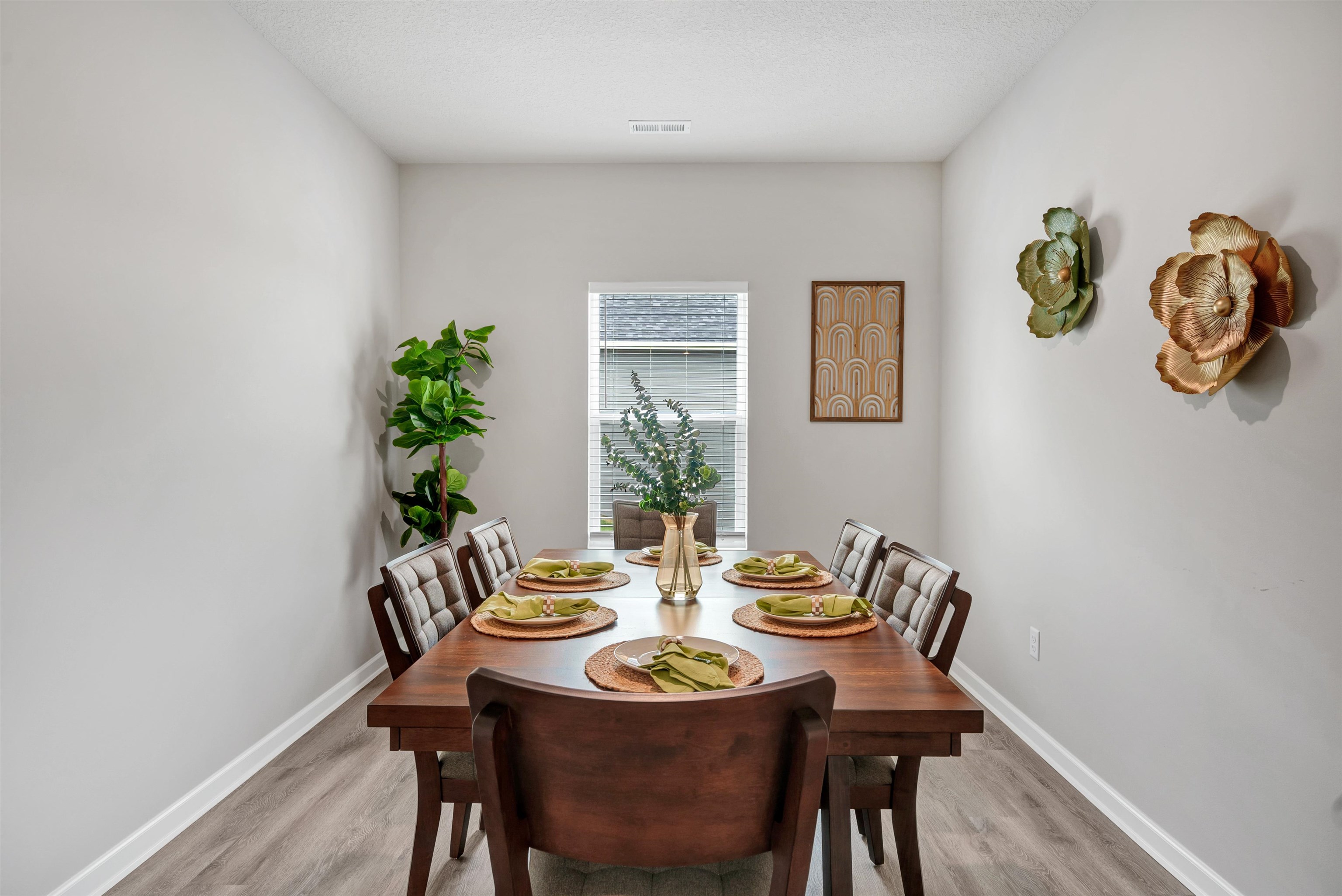 13101 E Spring Valley St Property Photo 8