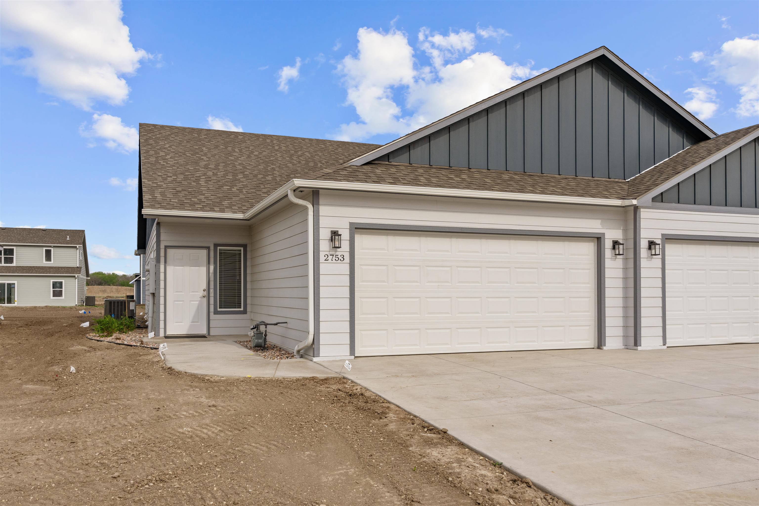 2753 Tim Rogers Ln Property Photo 1