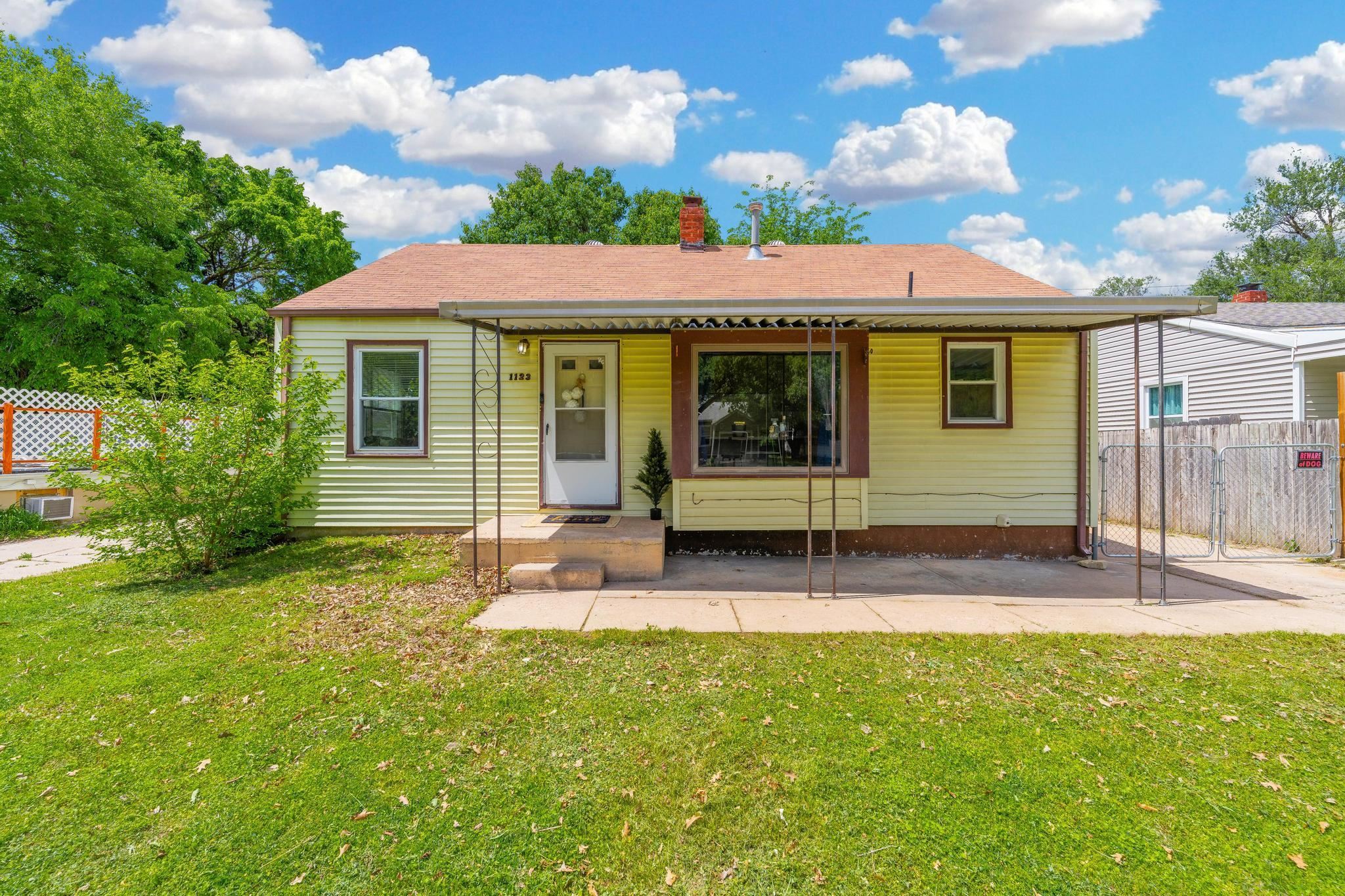 1123 N Pershing St Property Photo