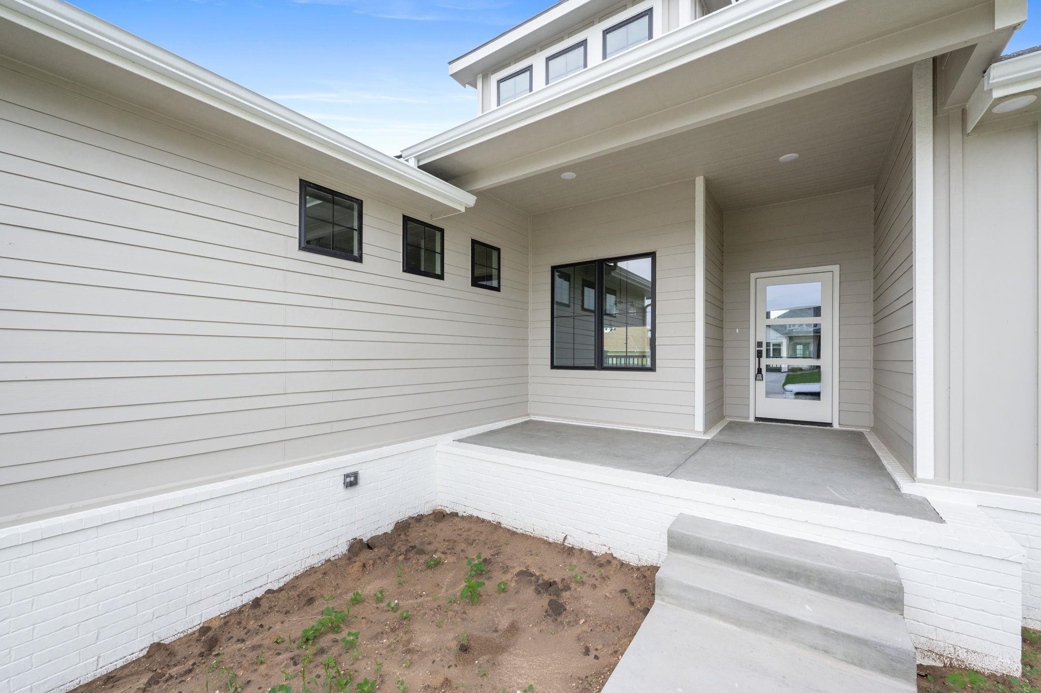 6715 W Palmetto Property Photo 3