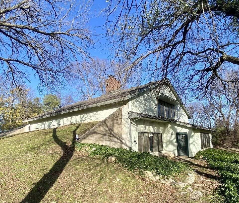 8730 S Knight St Property Photo 3