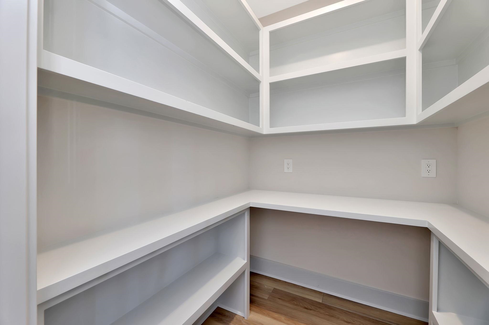 844 N Speyside Cir Property Photo 10