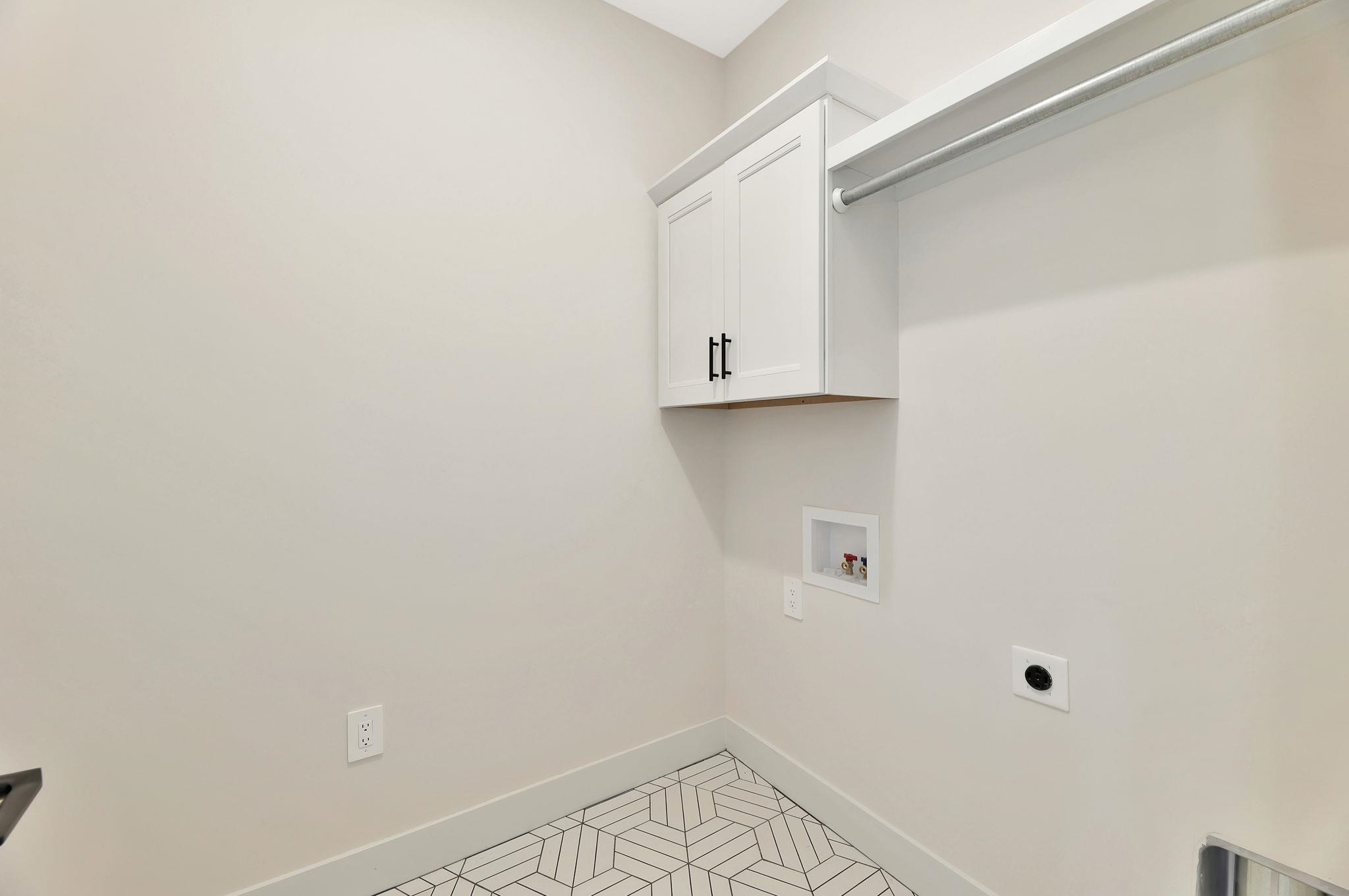 844 N Speyside Cir Property Photo 12