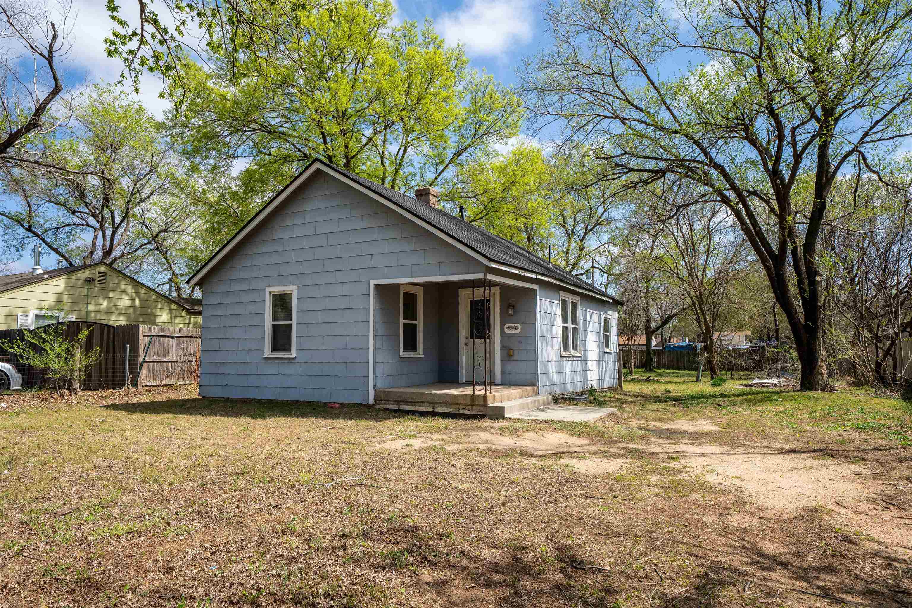 338 N Elder St Property Photo