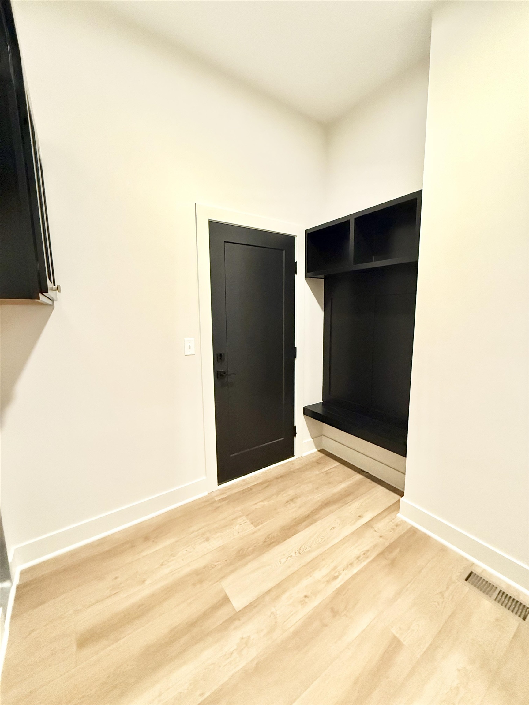 2617 S Clear Creek St Property Photo 9