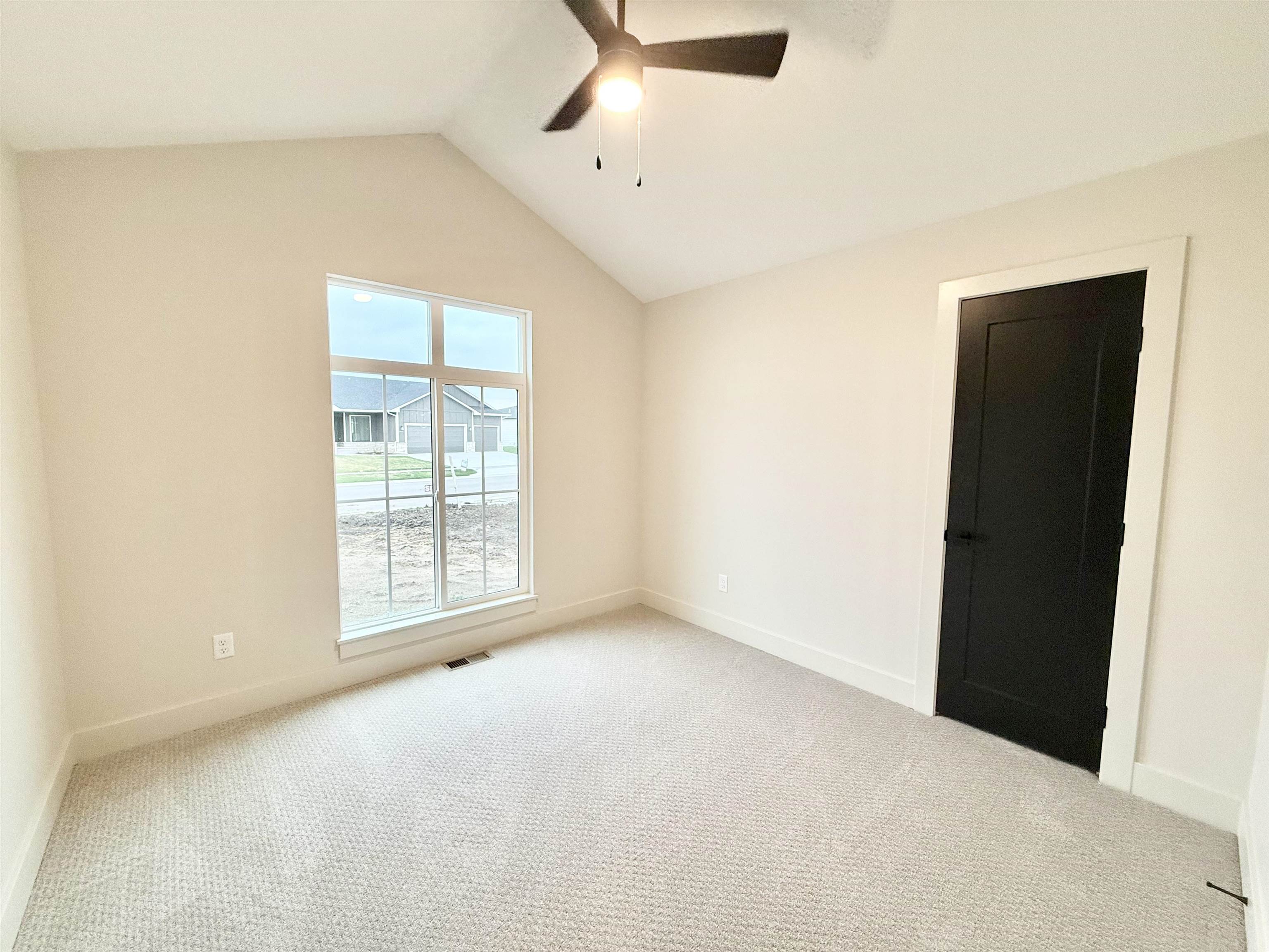 2617 S Clear Creek St Property Photo 16