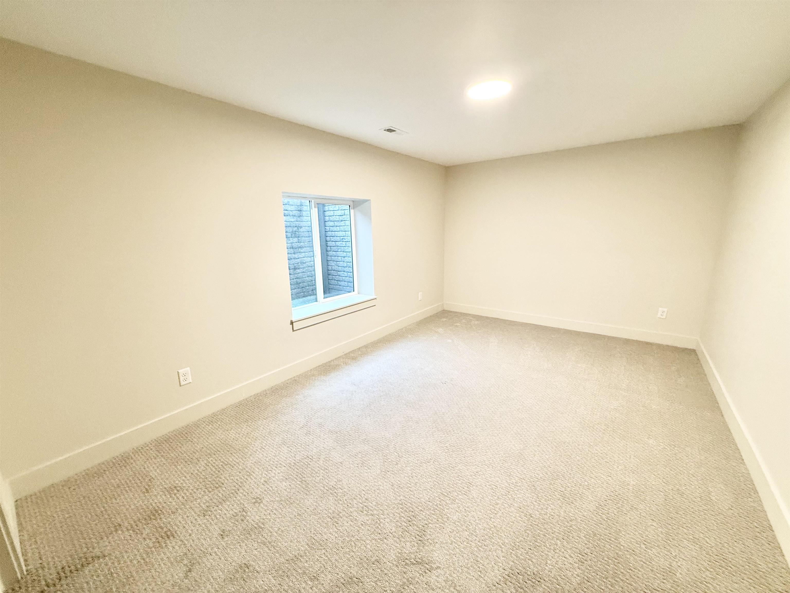 2617 S Clear Creek St Property Photo 22