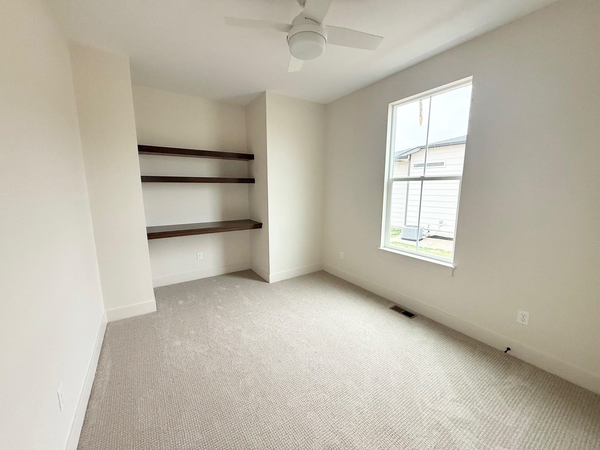 2623 S Willow Oak St Property Photo 5
