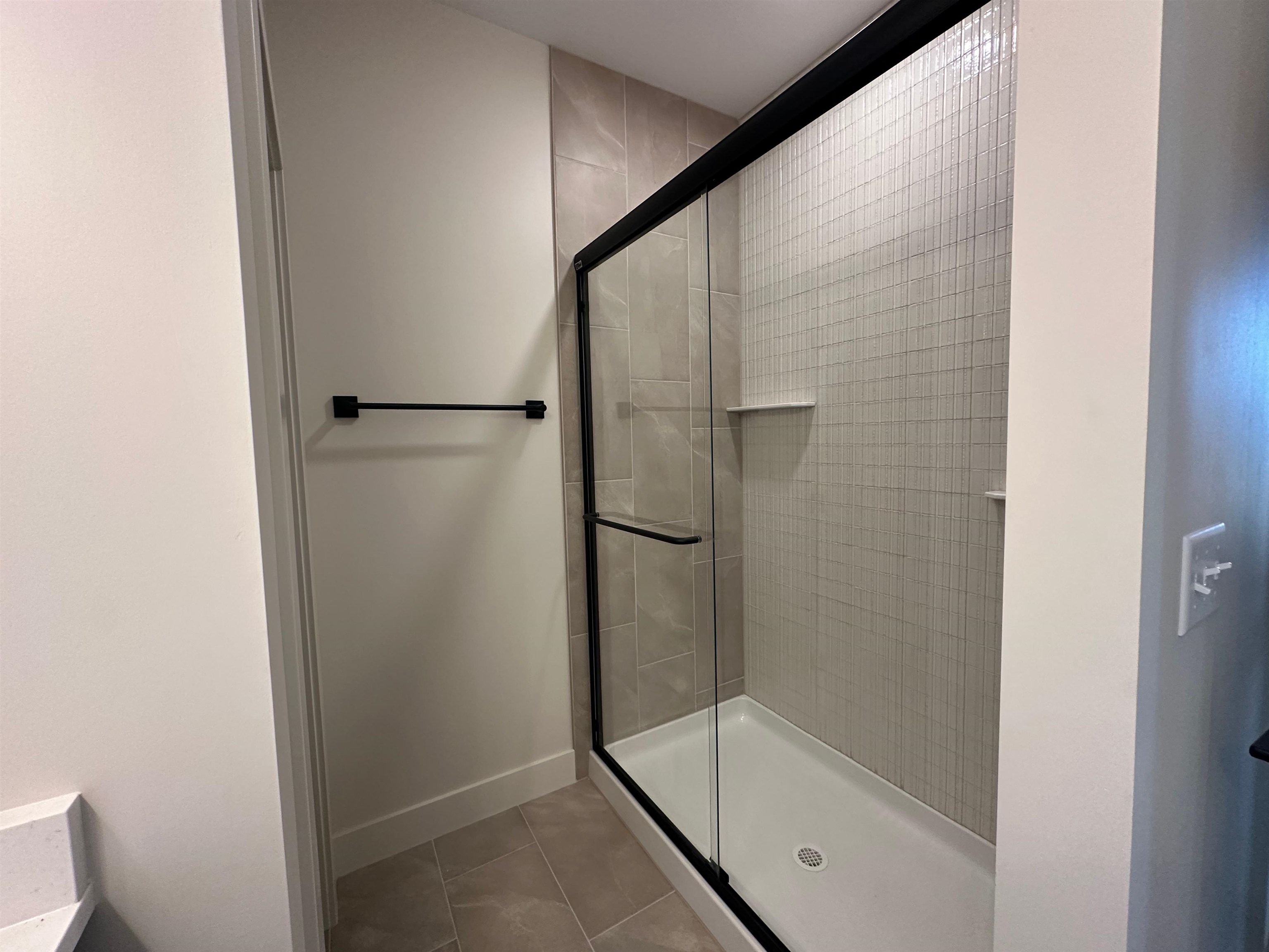 2704 S Clear Creek Property Photo 6
