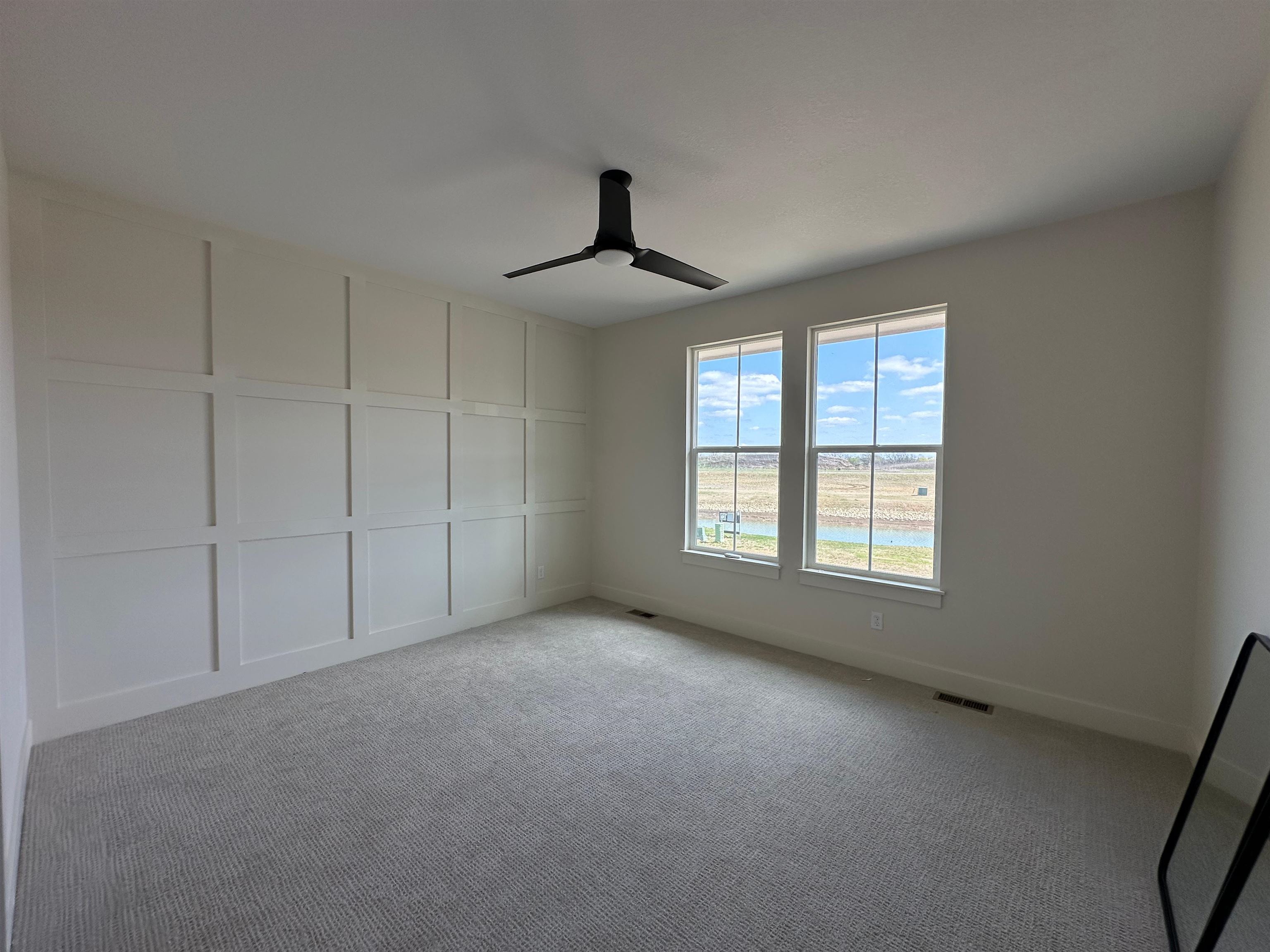 2704 S Clear Creek Property Photo 9