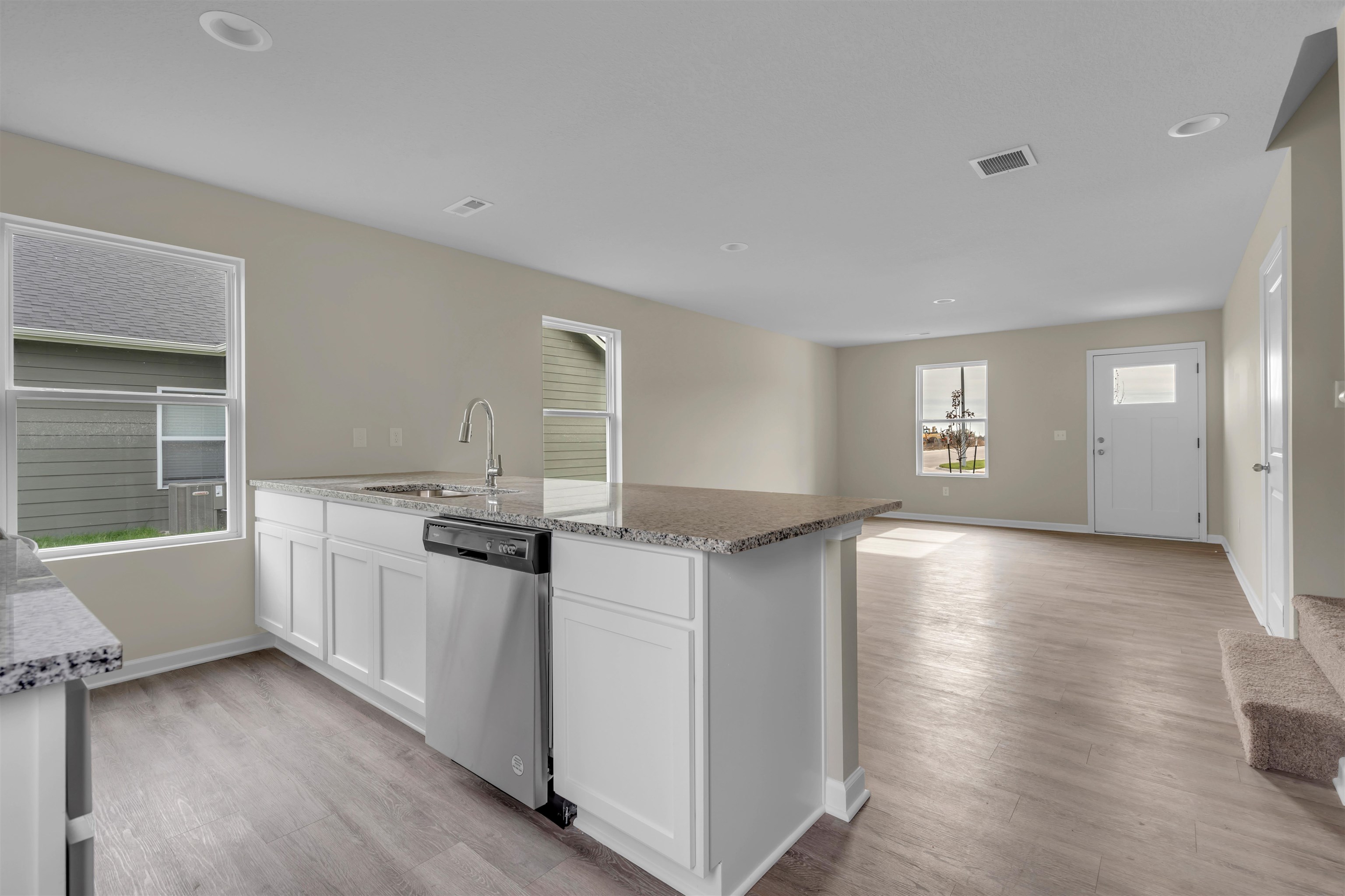 3651 E Hollandale St Property Photo 8