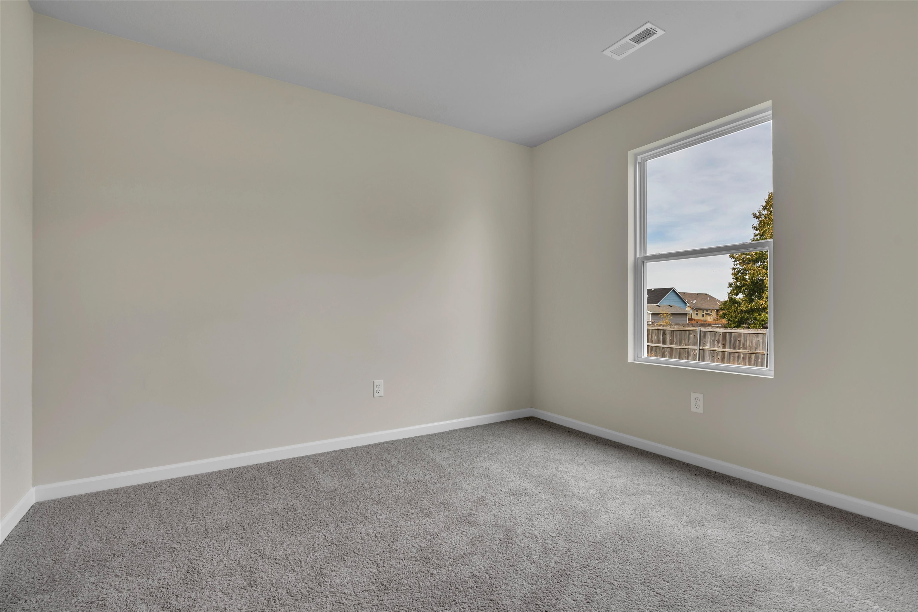 3651 E Hollandale St Property Photo 10