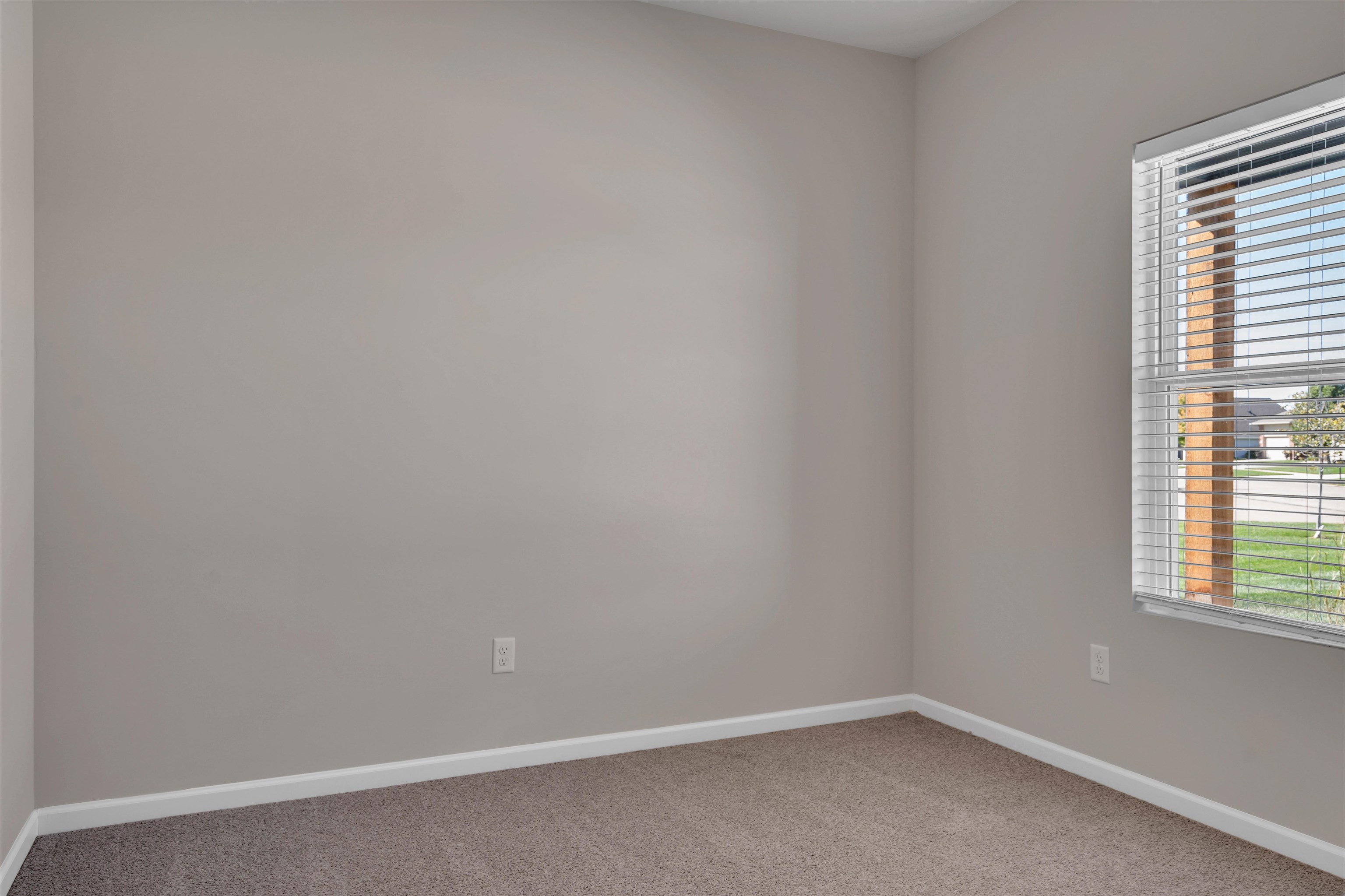 3610 E Hollandale St Property Photo 7