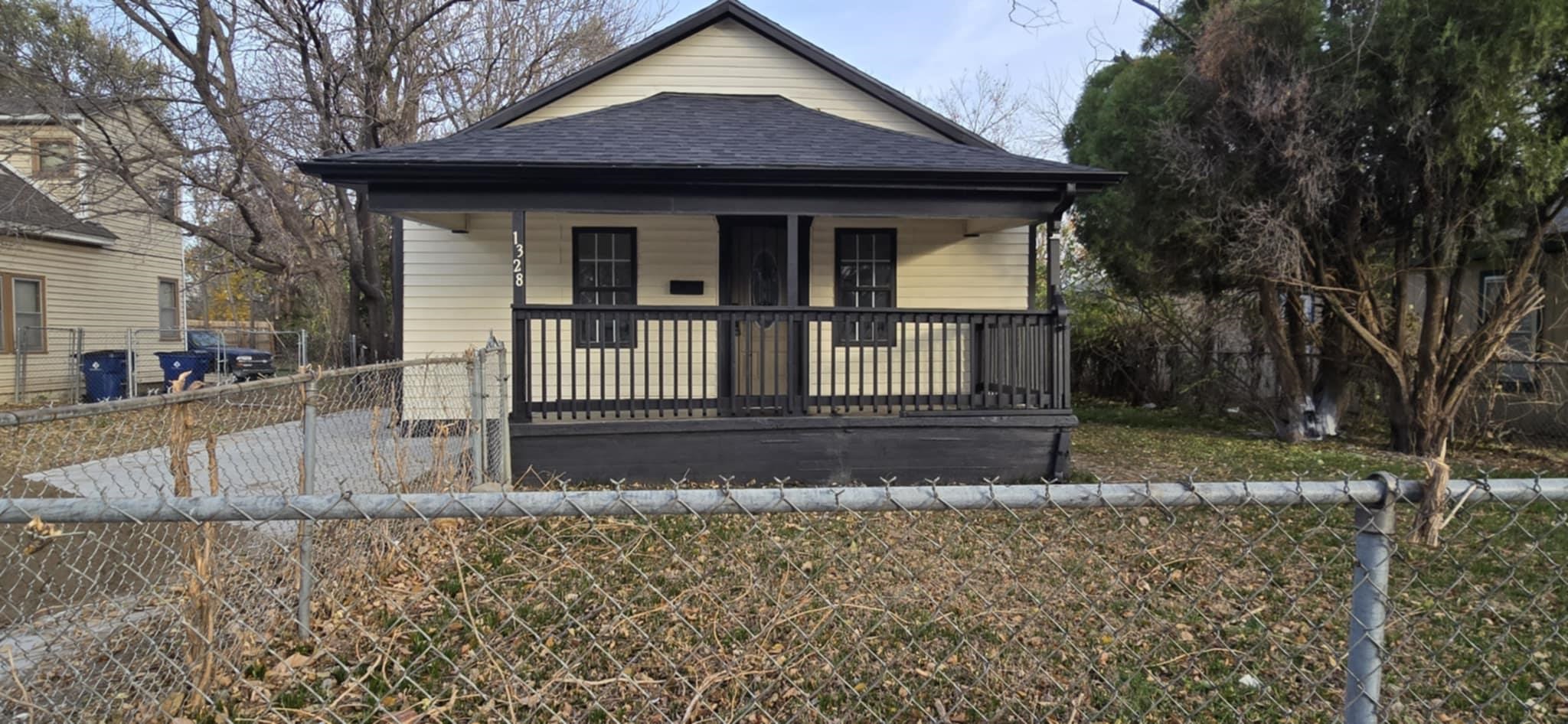 1328 N Minneapolis Property Photo