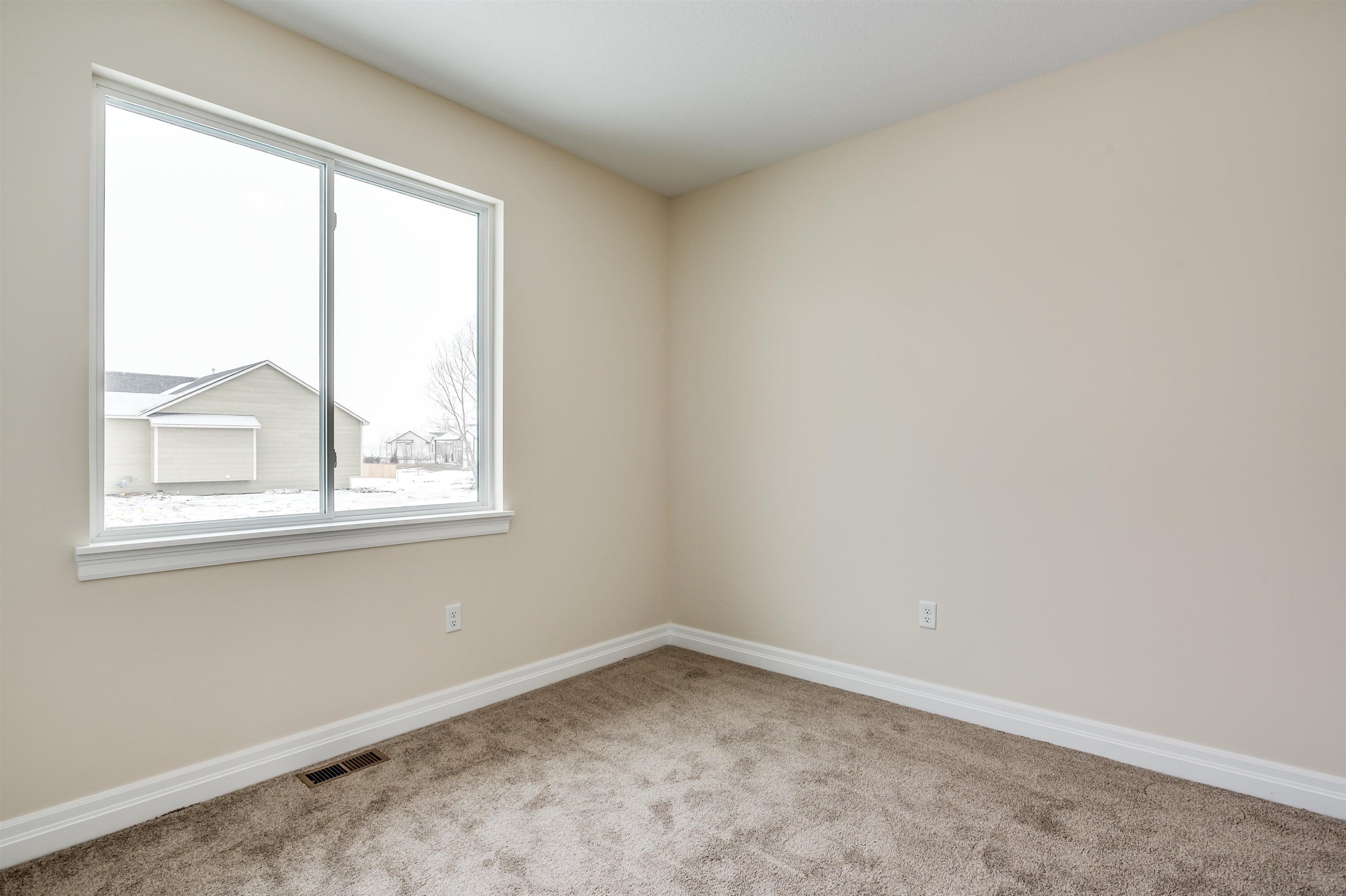 5856 N St. Paul St. Property Photo 26
