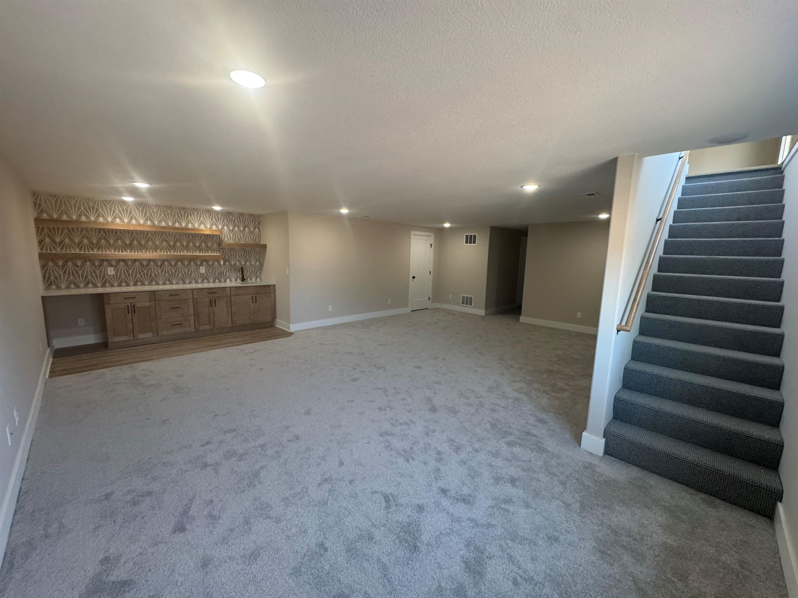 1232 E Outland Ct Property Photo 9