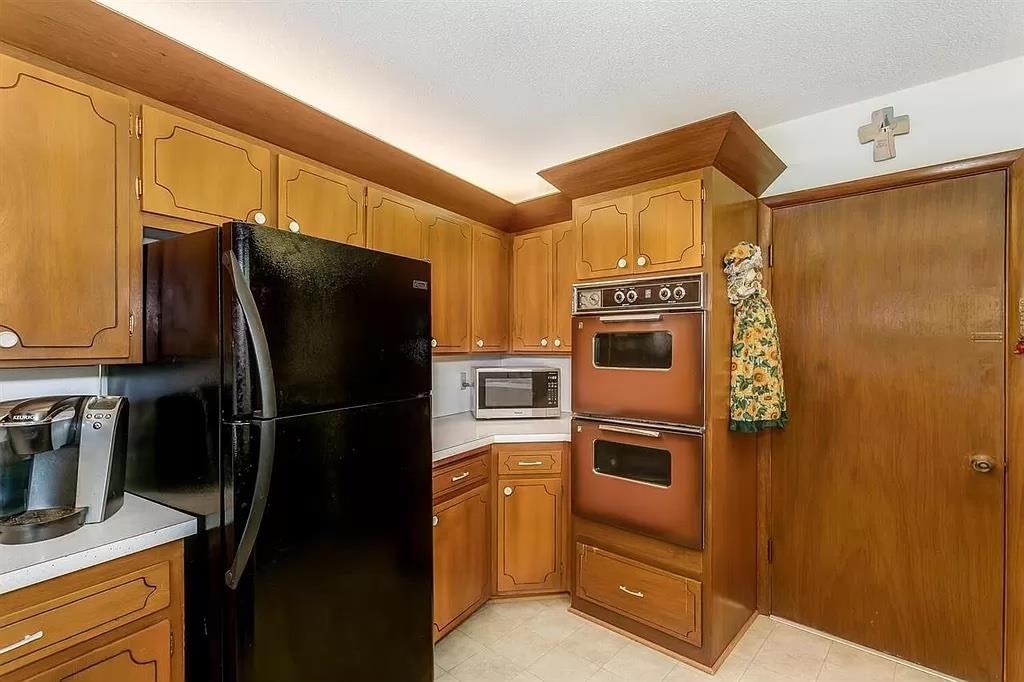 1964 Belmont Property Photo 7