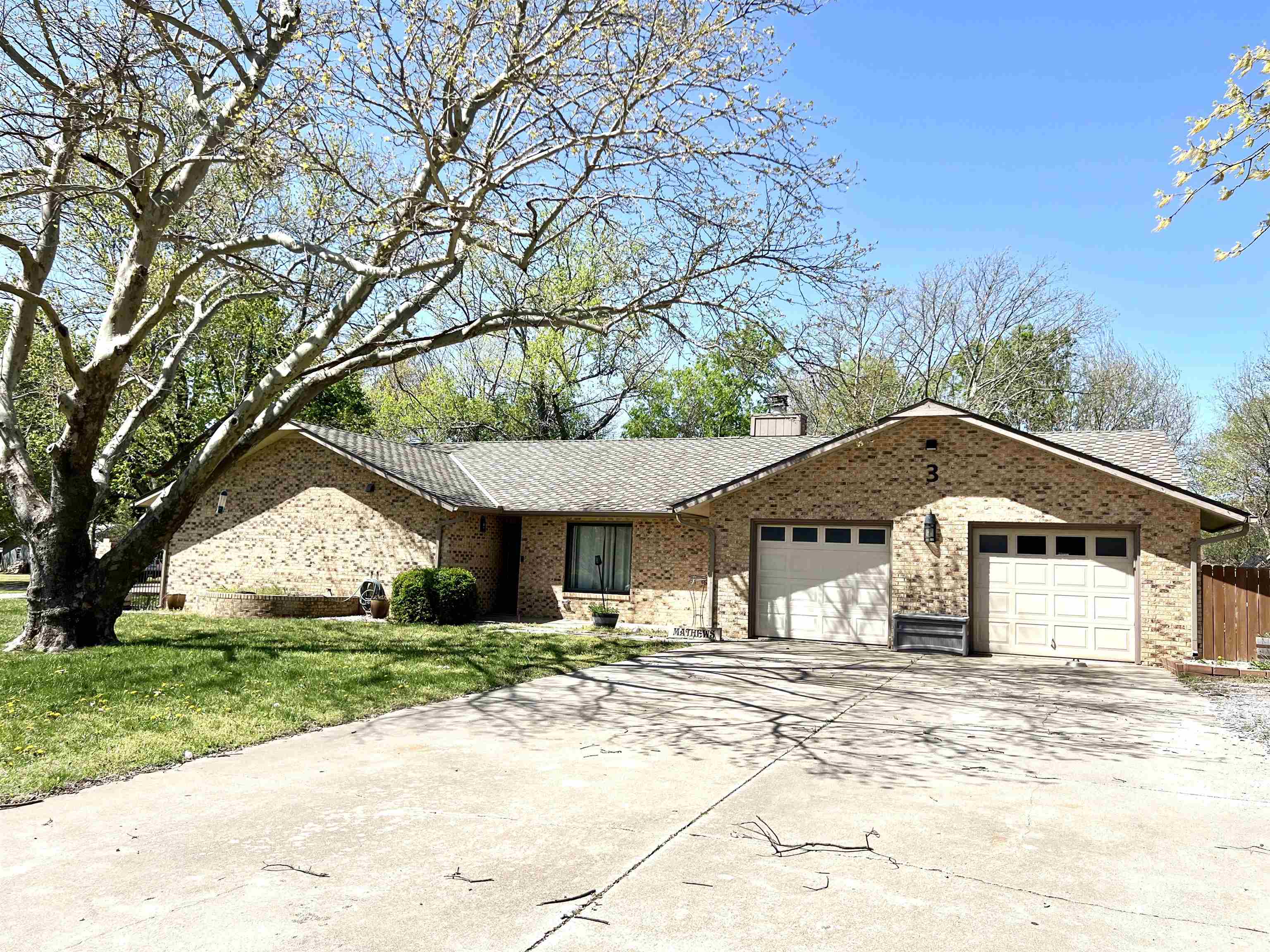 3 Lakewynds Drive Property Photo 1