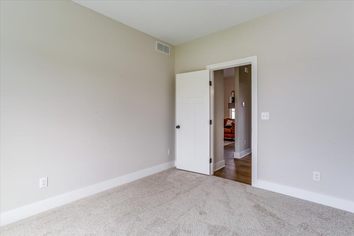 3417 S Linden Ct Property Photo 26