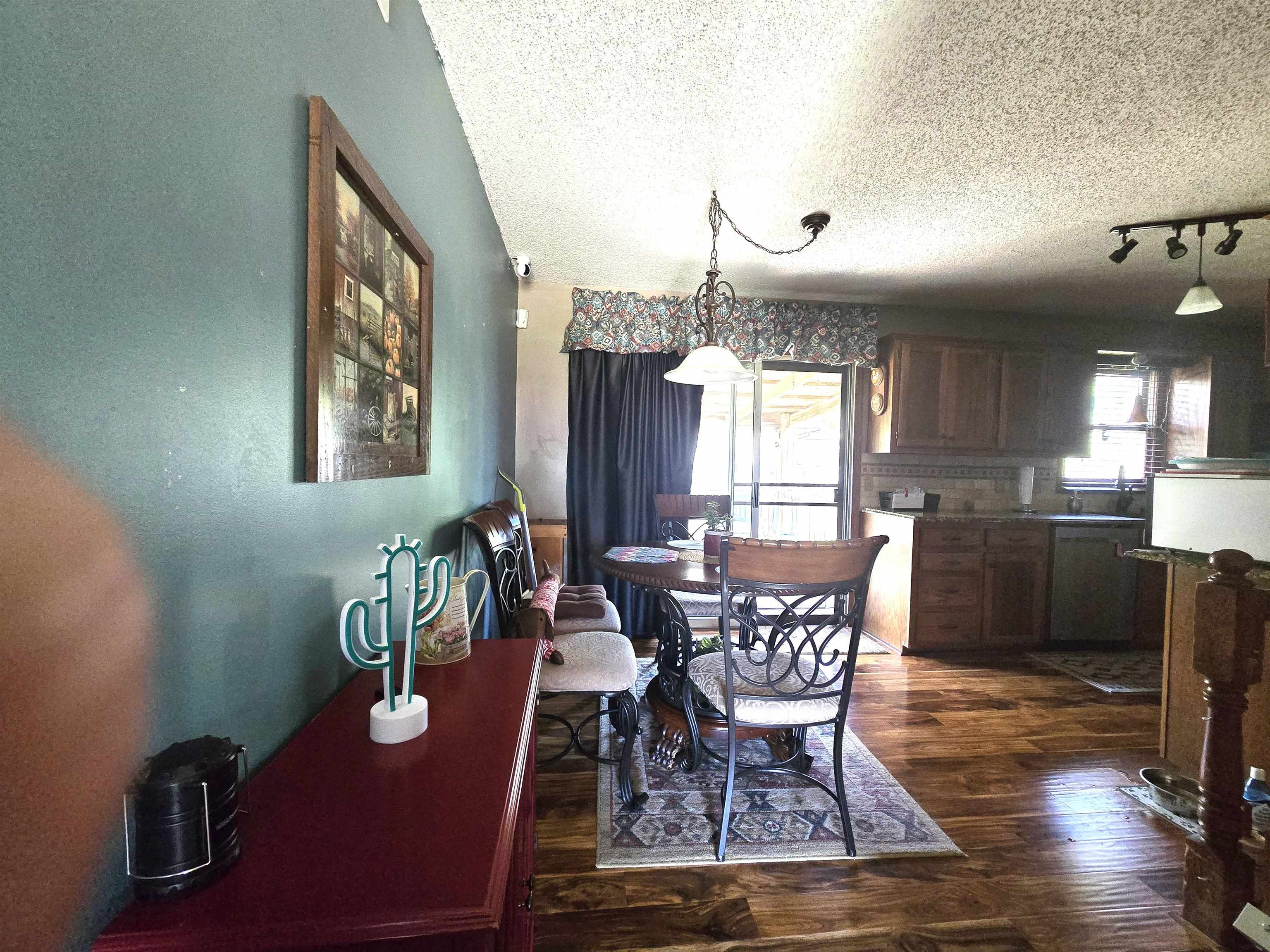 3902 N Litchfield St Property Photo 8