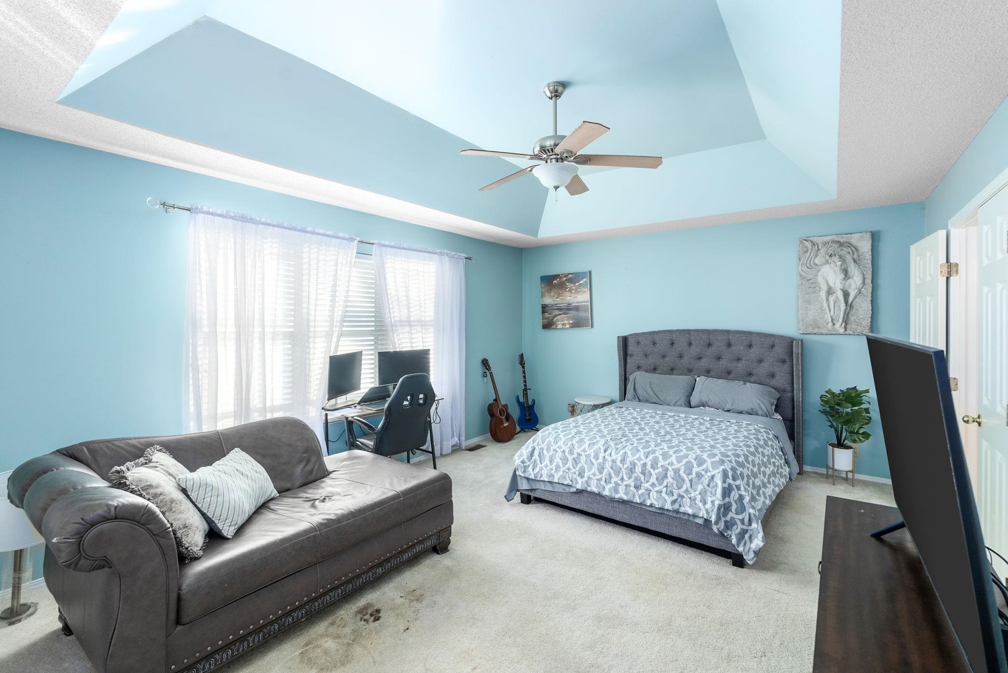 2340 N Lighthouse Cv Property Photo 14
