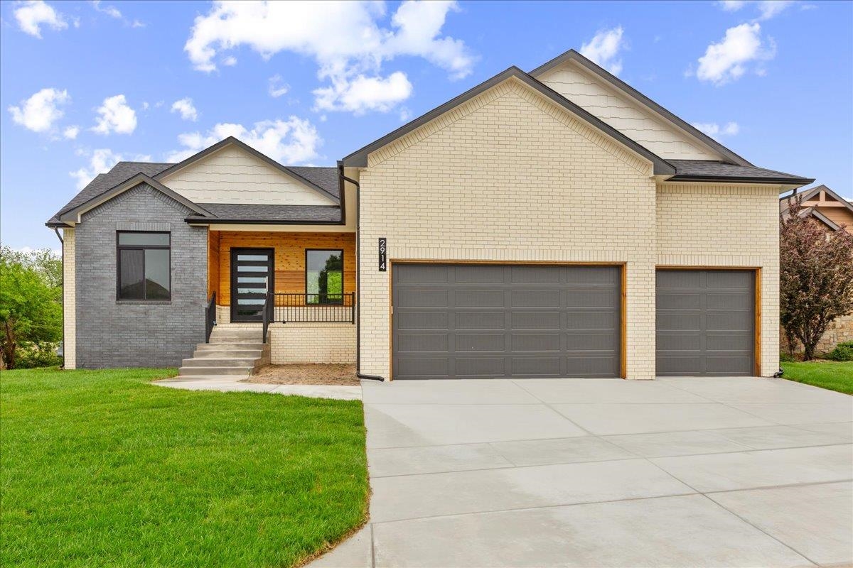 2914 E Sunflower Dr Property Photo