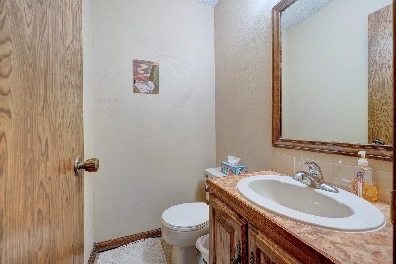 20 Renfrew Rd Property Photo 20
