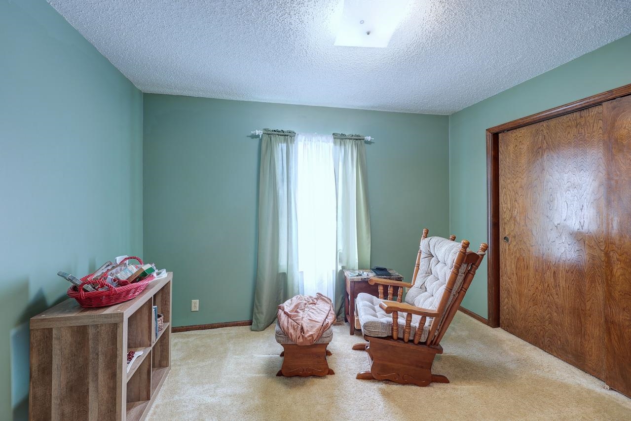 20 Renfrew Rd Property Photo 24