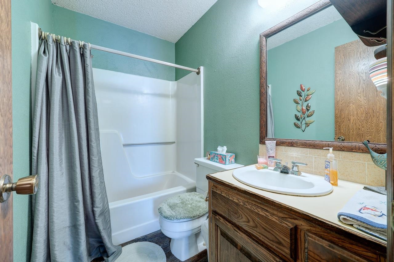 20 Renfrew Rd Property Photo 26