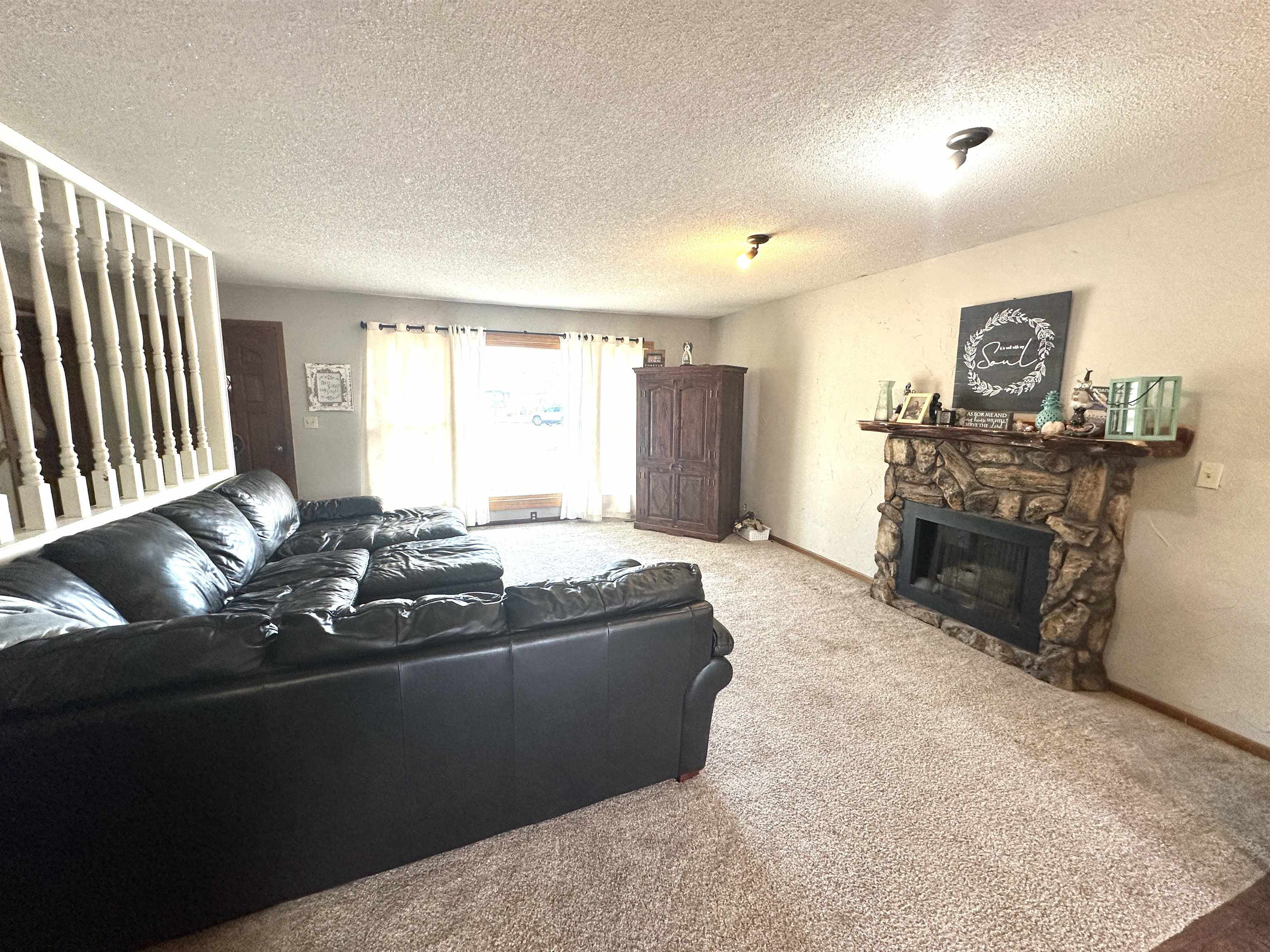 2 Crown Circle Property Photo 3