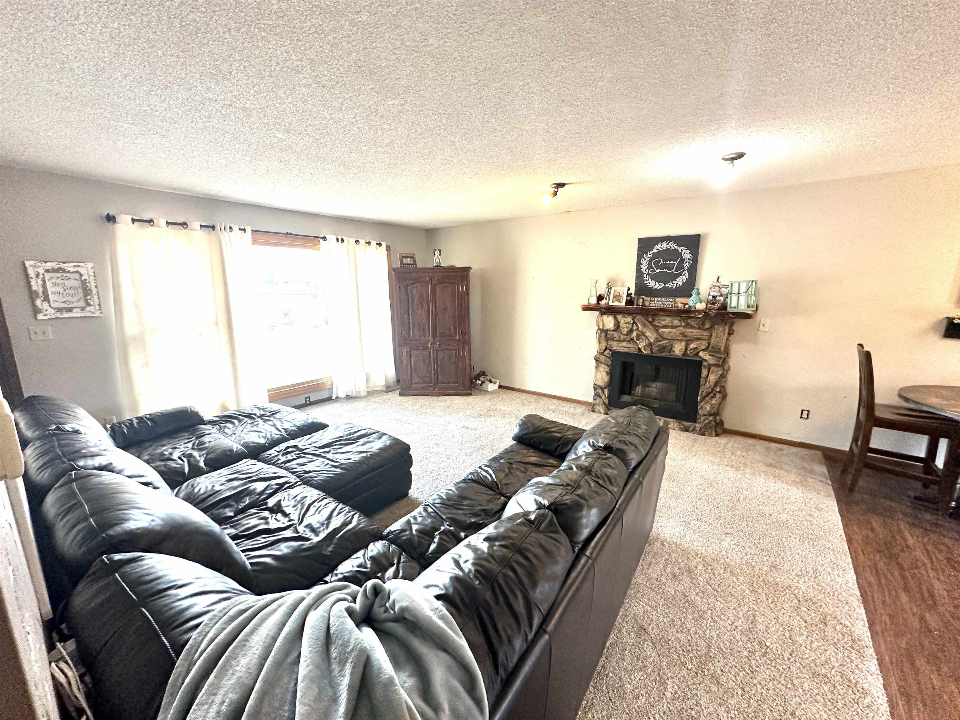 2 Crown Circle Property Photo 4