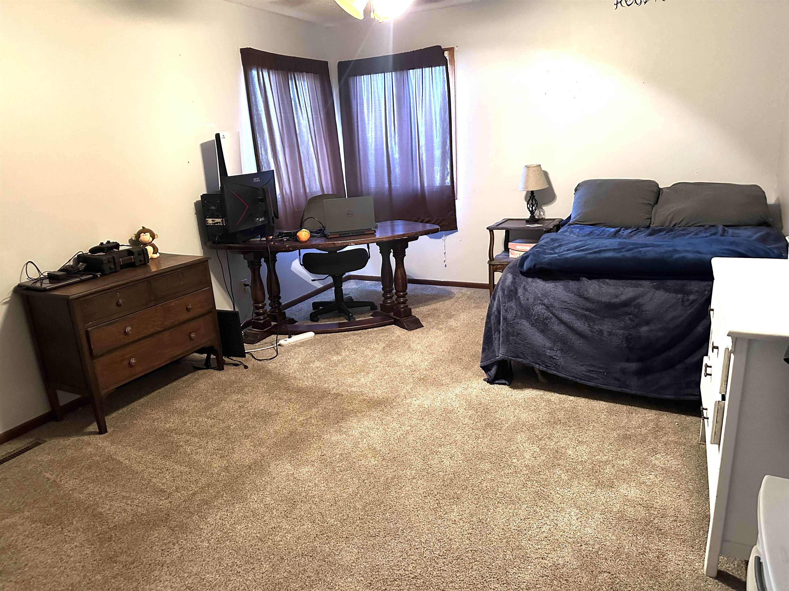 2 Crown Circle Property Photo 14